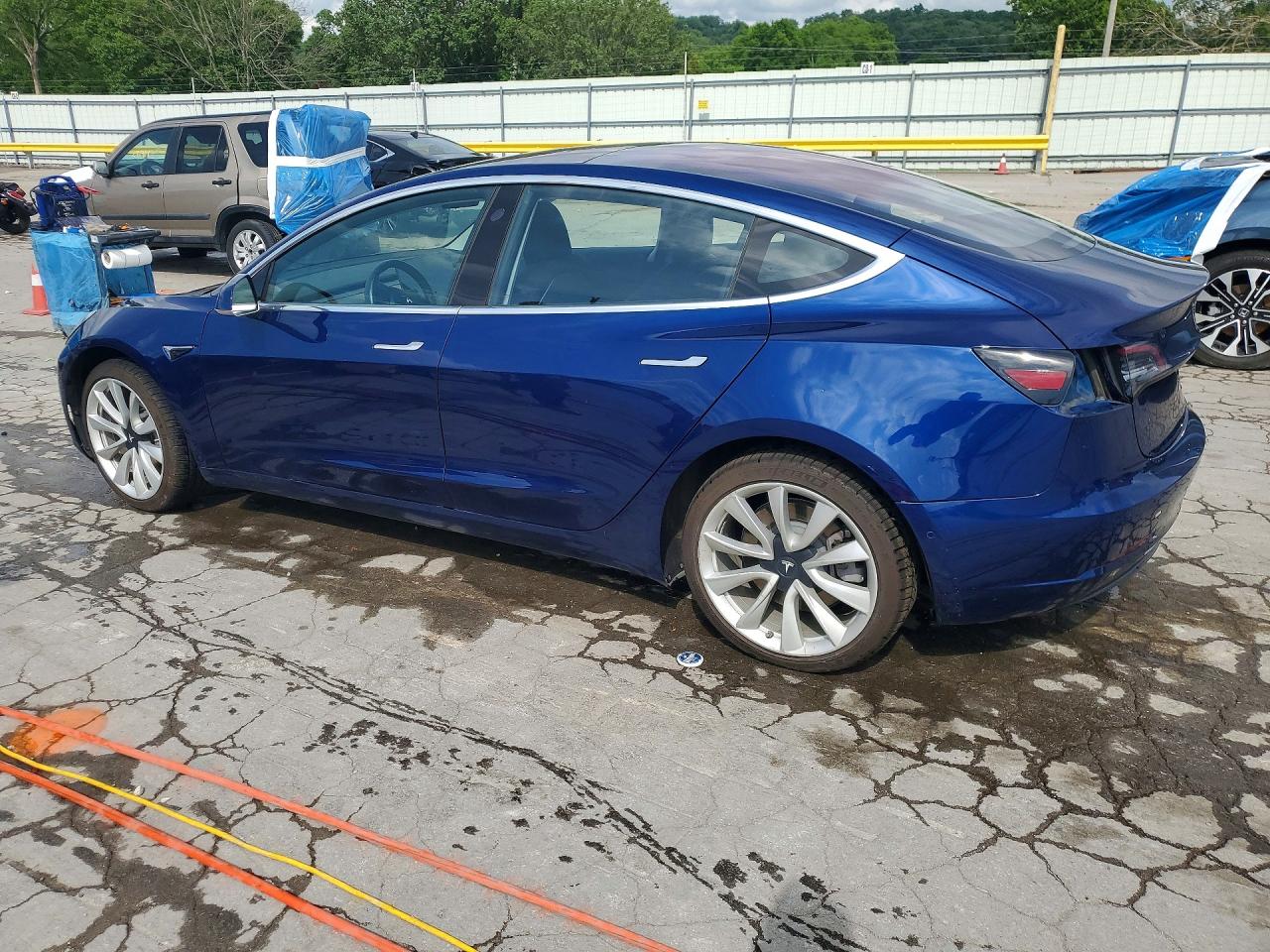 2018 TESLA MODEL 3 photo 2