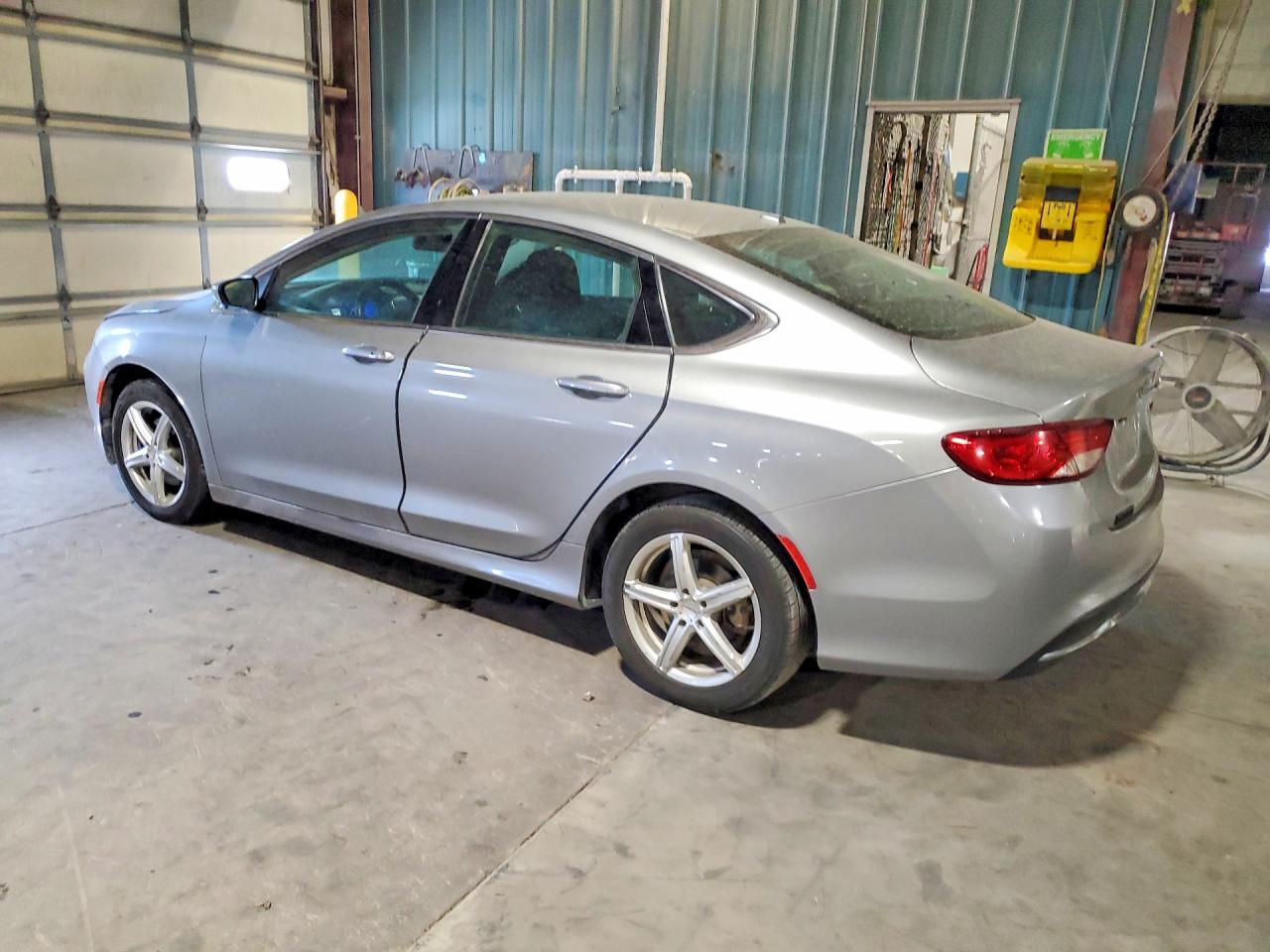2015 CHRYSLER 200 LIMITED photo 3