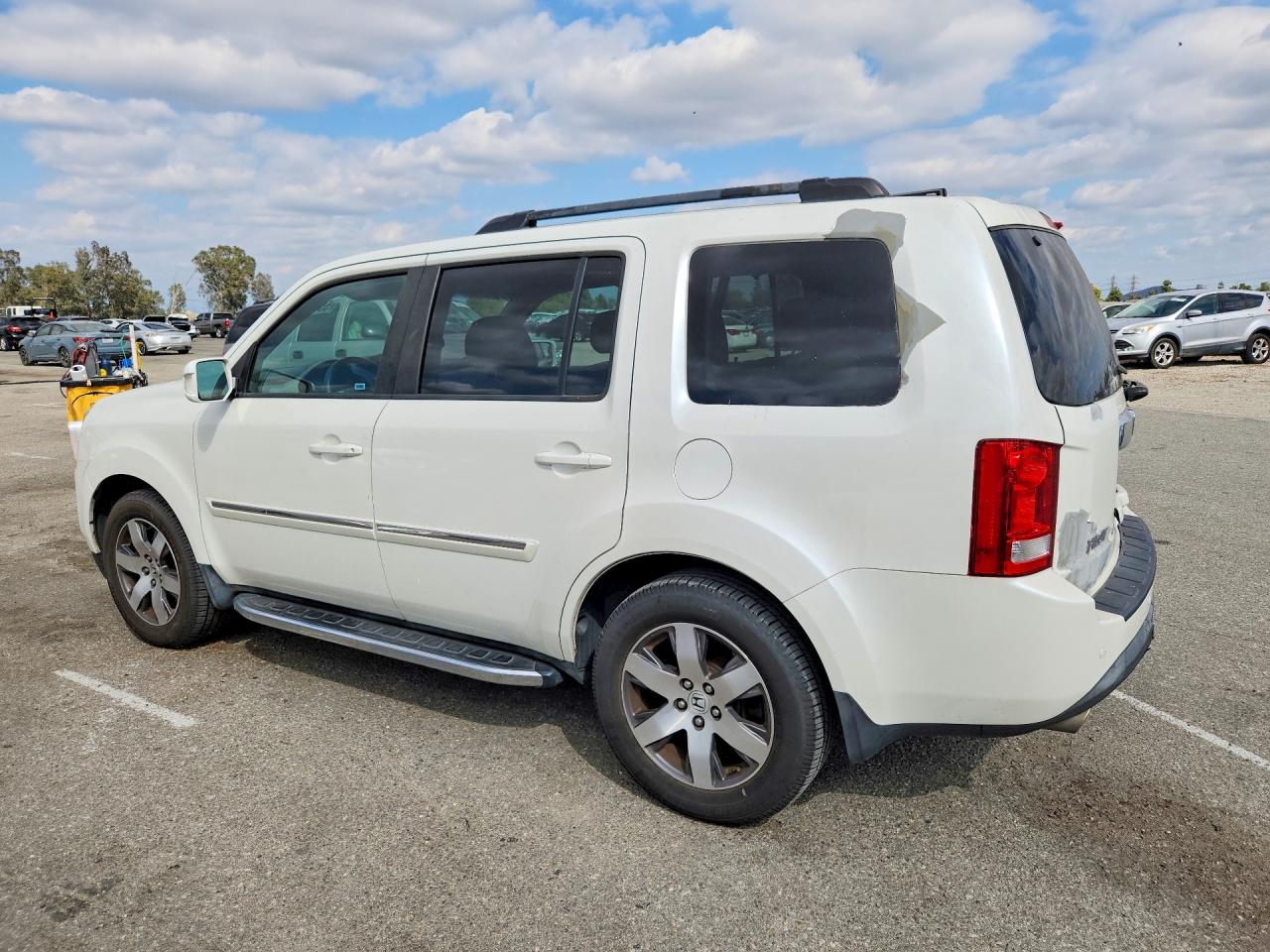 2015 HONDA PILOT TOURING photo 2