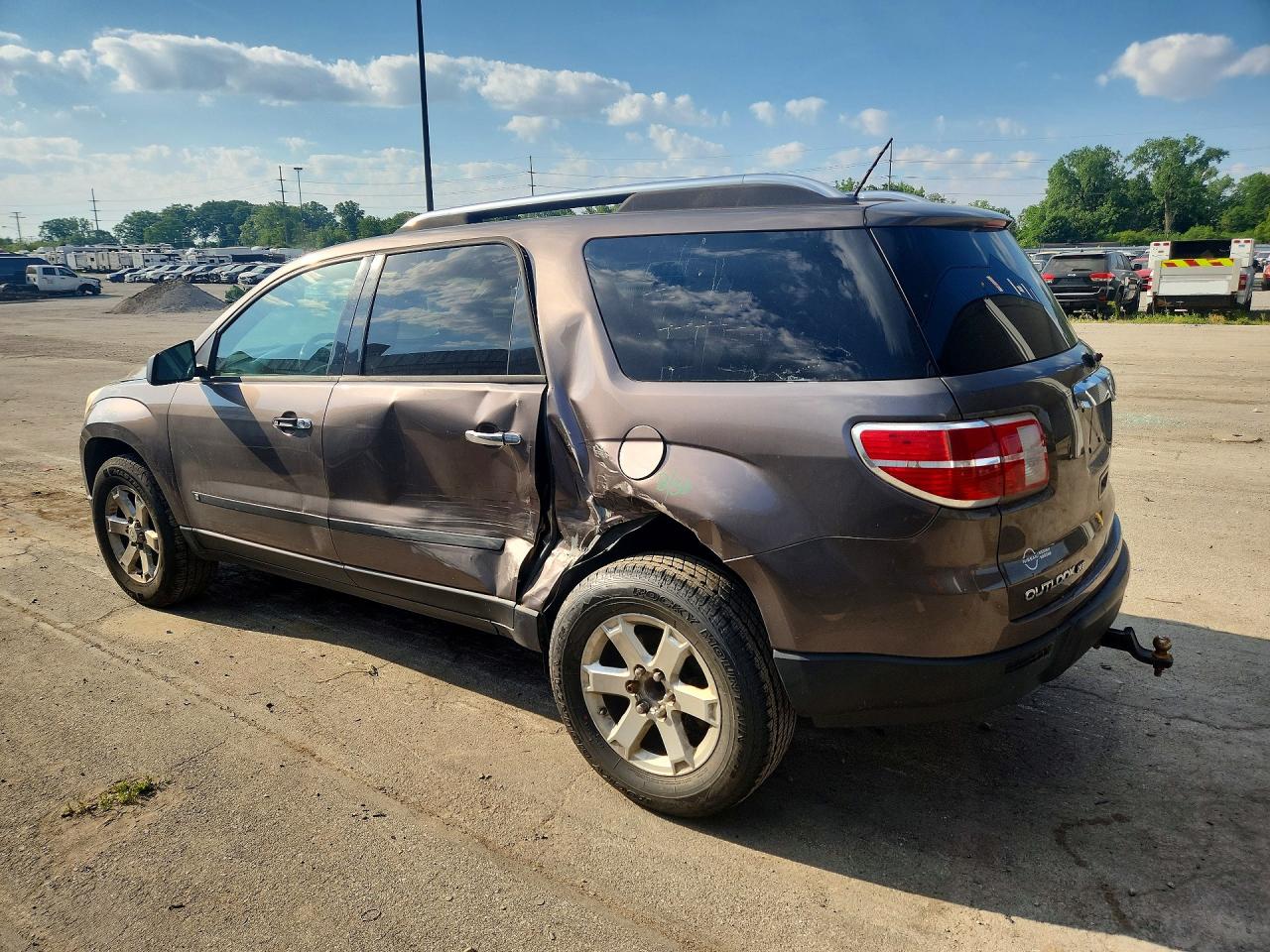 2008 SATURN OUTLOOK XE photo 3