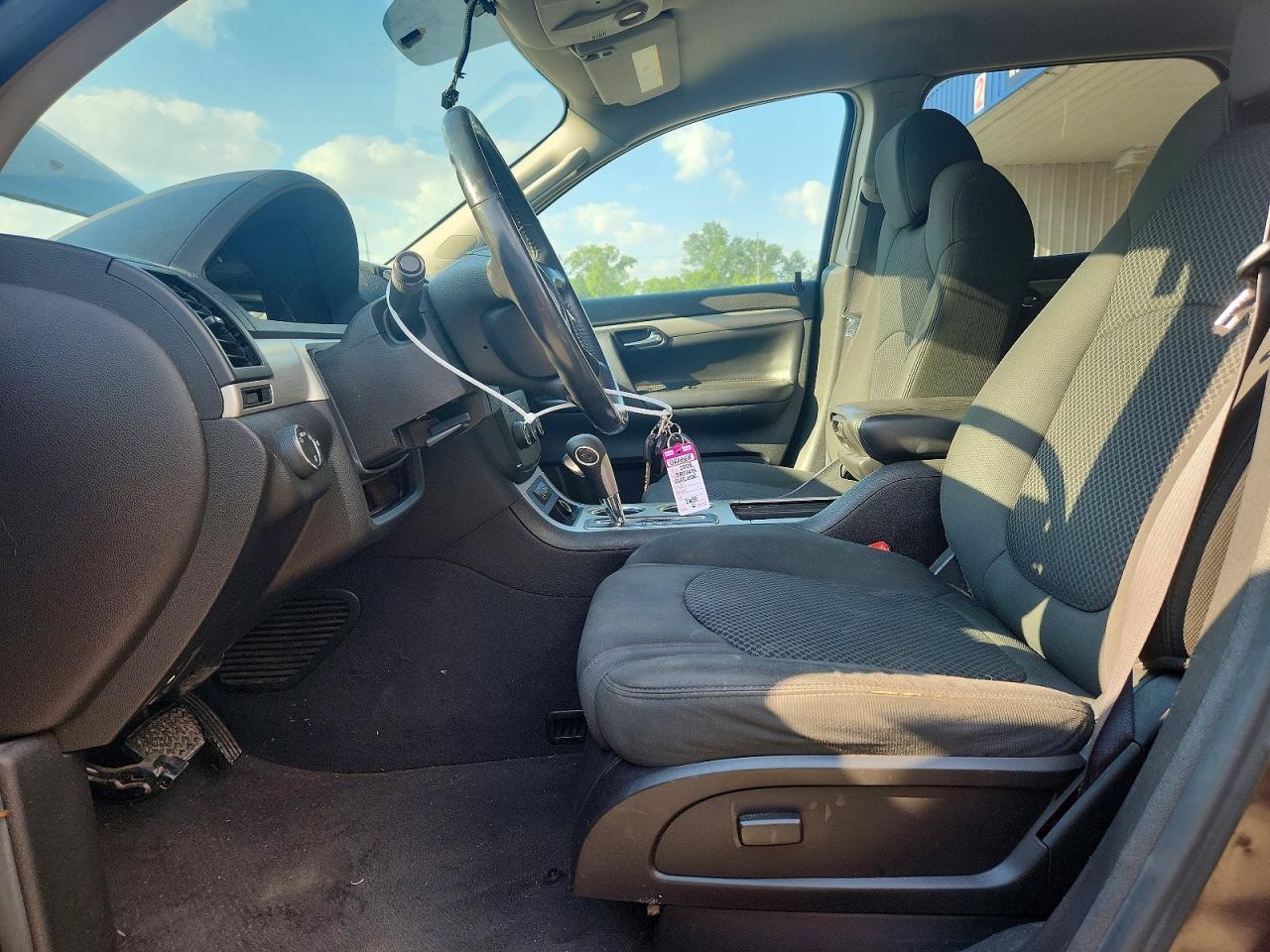 2008 SATURN OUTLOOK XE photo 13
