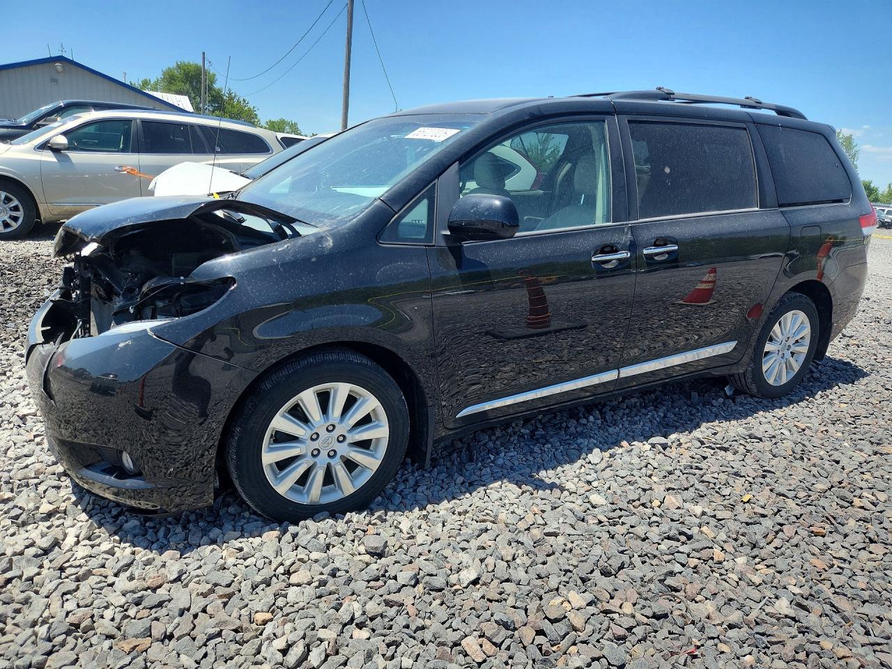 2014 TOYOTA SIENNA