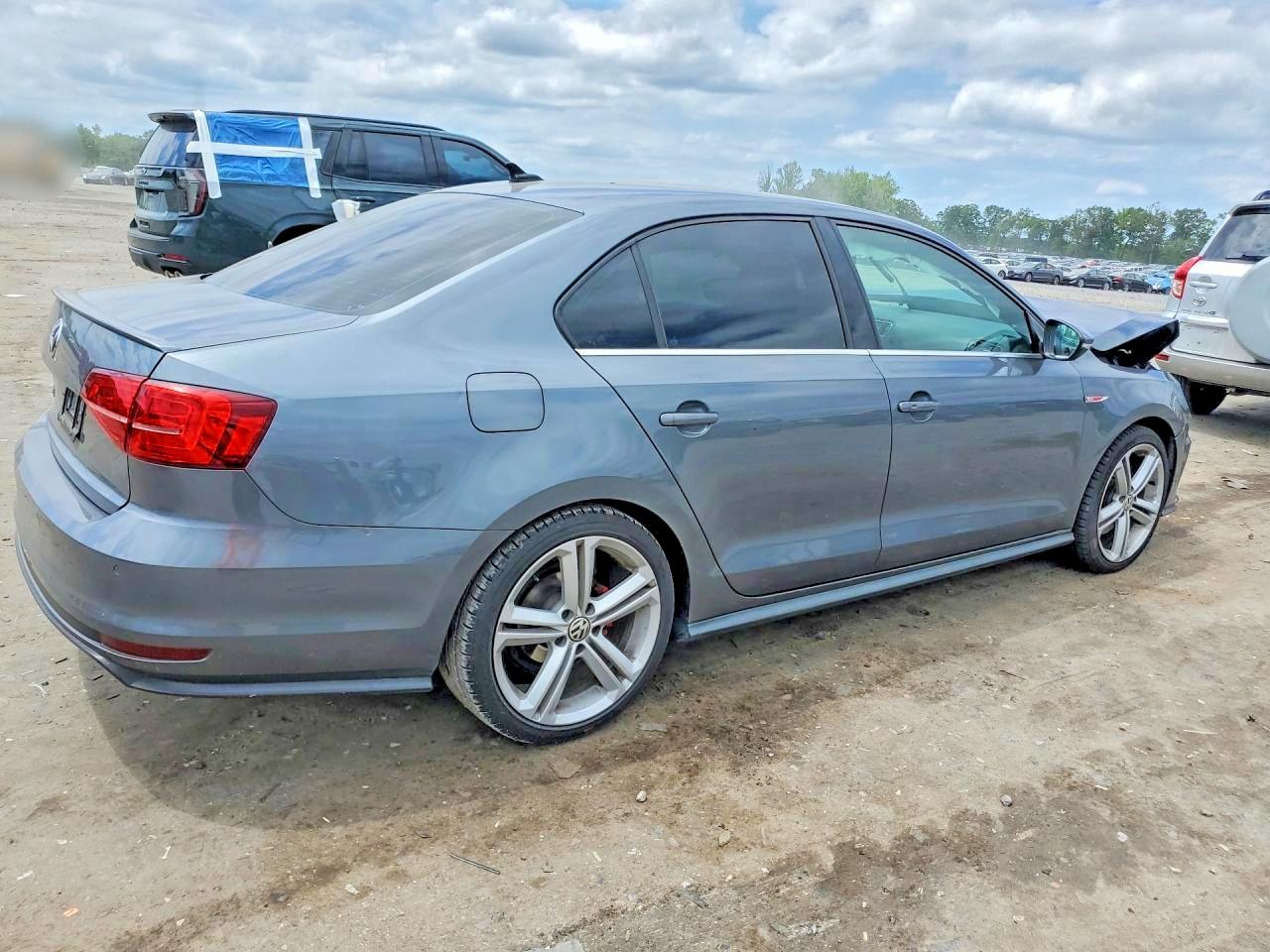 2016 VOLKSWAGEN JETTA GLI photo 7