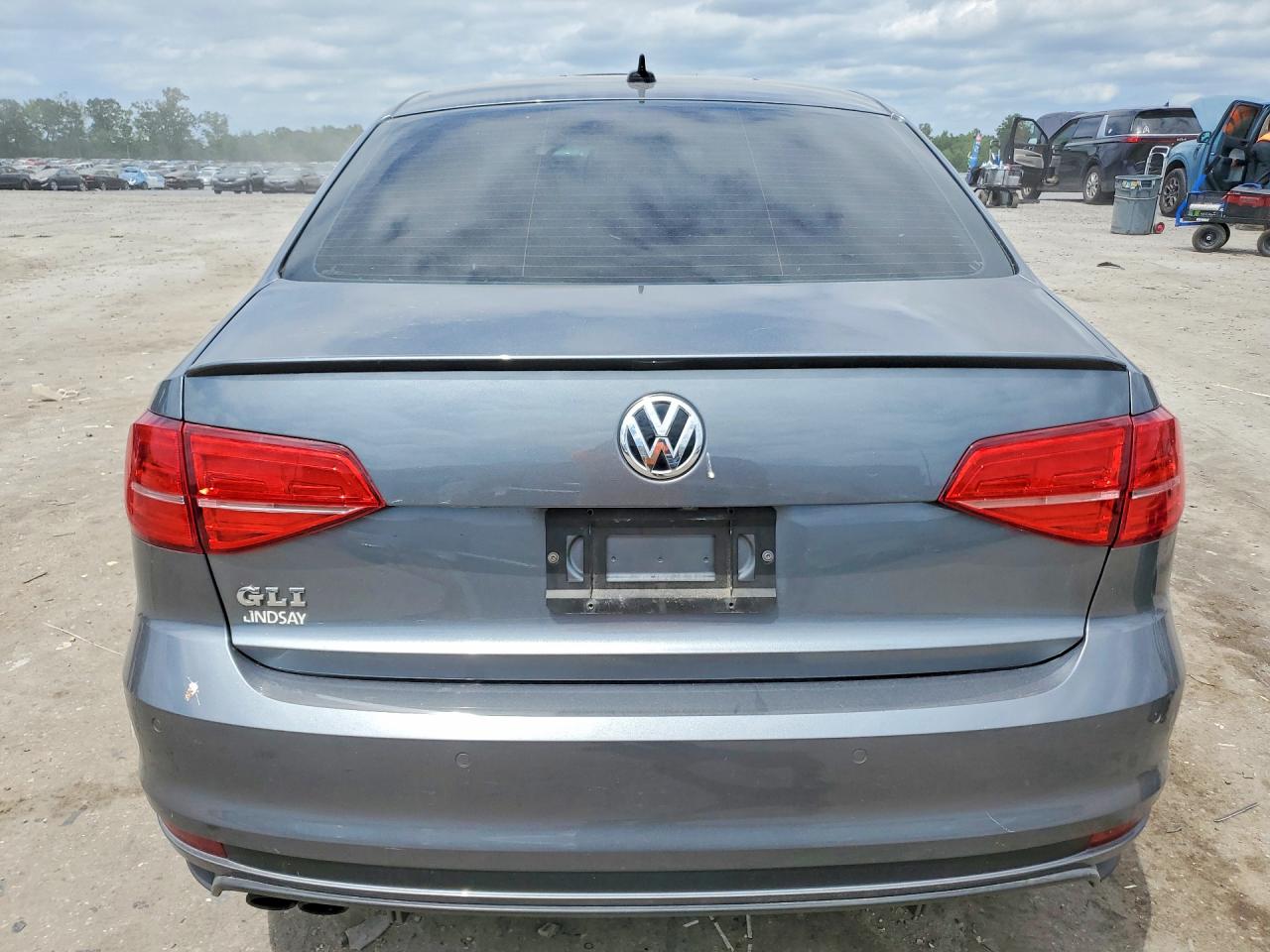 2016 VOLKSWAGEN JETTA GLI photo 16