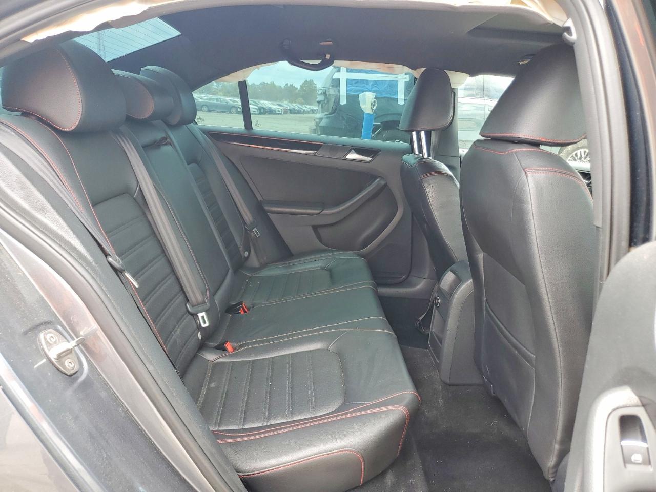 2016 VOLKSWAGEN JETTA GLI photo 28