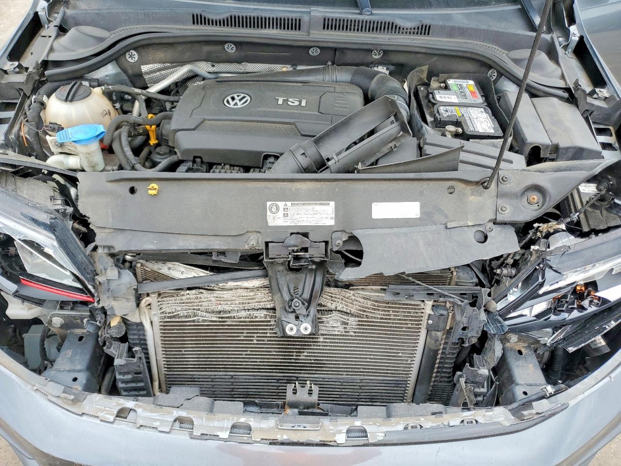 2016 VOLKSWAGEN JETTA GLI photo 31