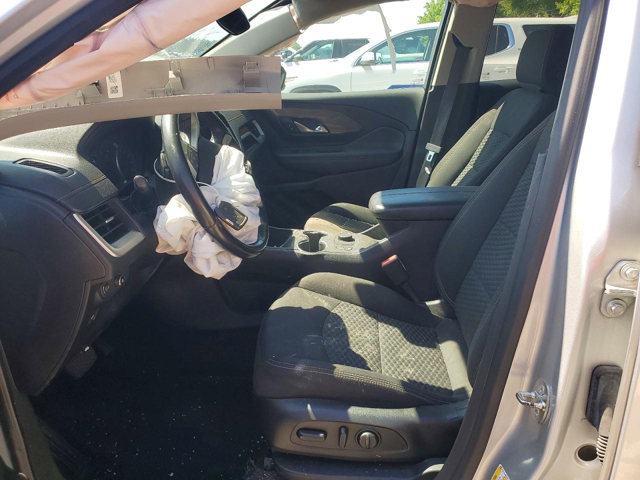 2019 GMC TERRAIN SLE photo 13