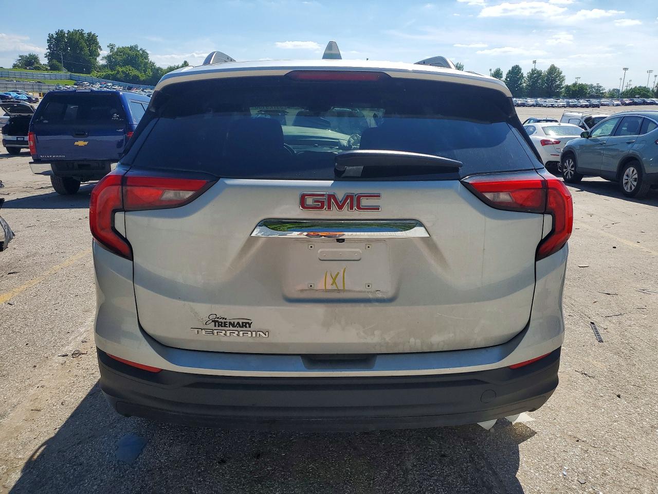 2019 GMC TERRAIN SLE photo 11