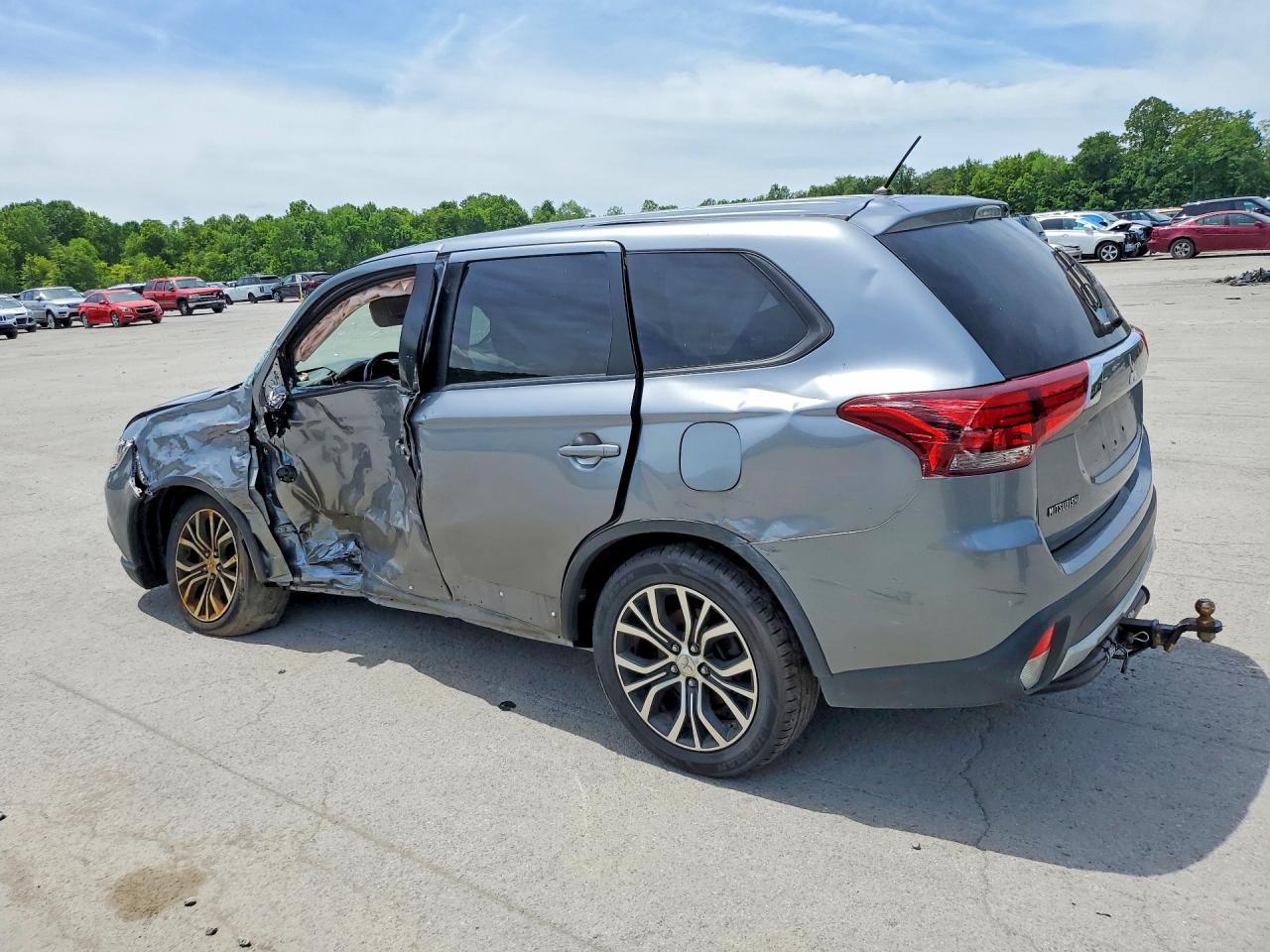 2016 MITSUBISHI OUTLANDER ES photo 4