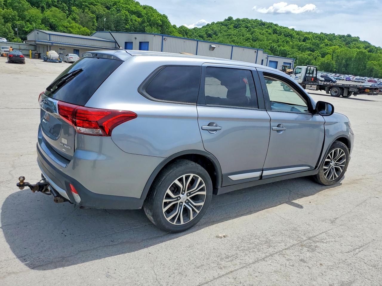 2016 MITSUBISHI OUTLANDER ES photo 7