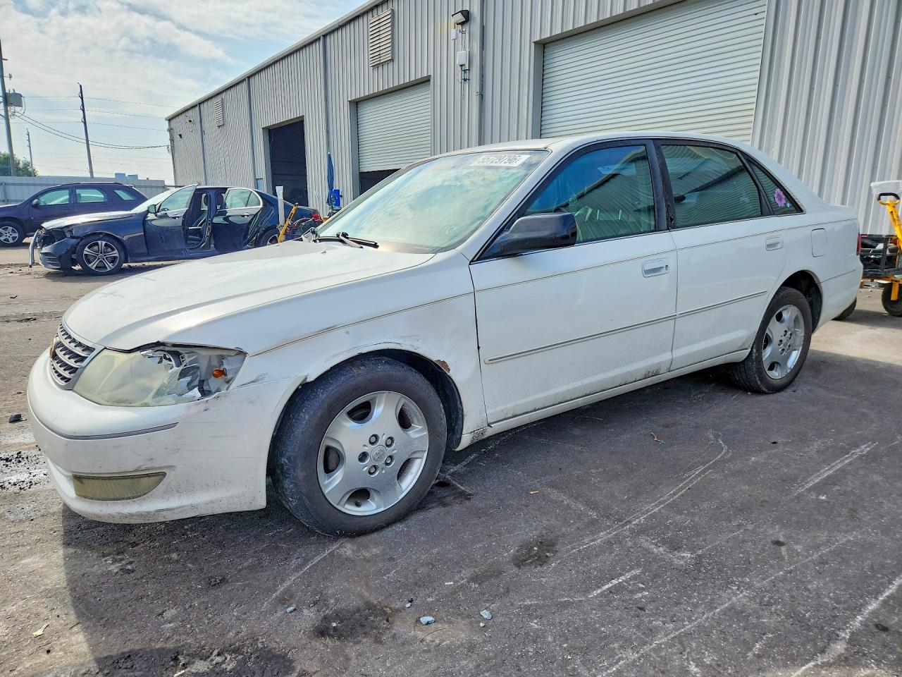 2004 TOYOTA AVALON