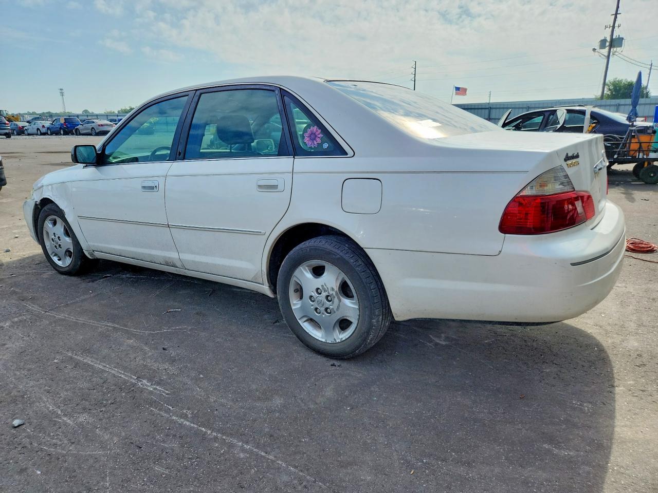 2004 TOYOTA AVALON XLS photo 3