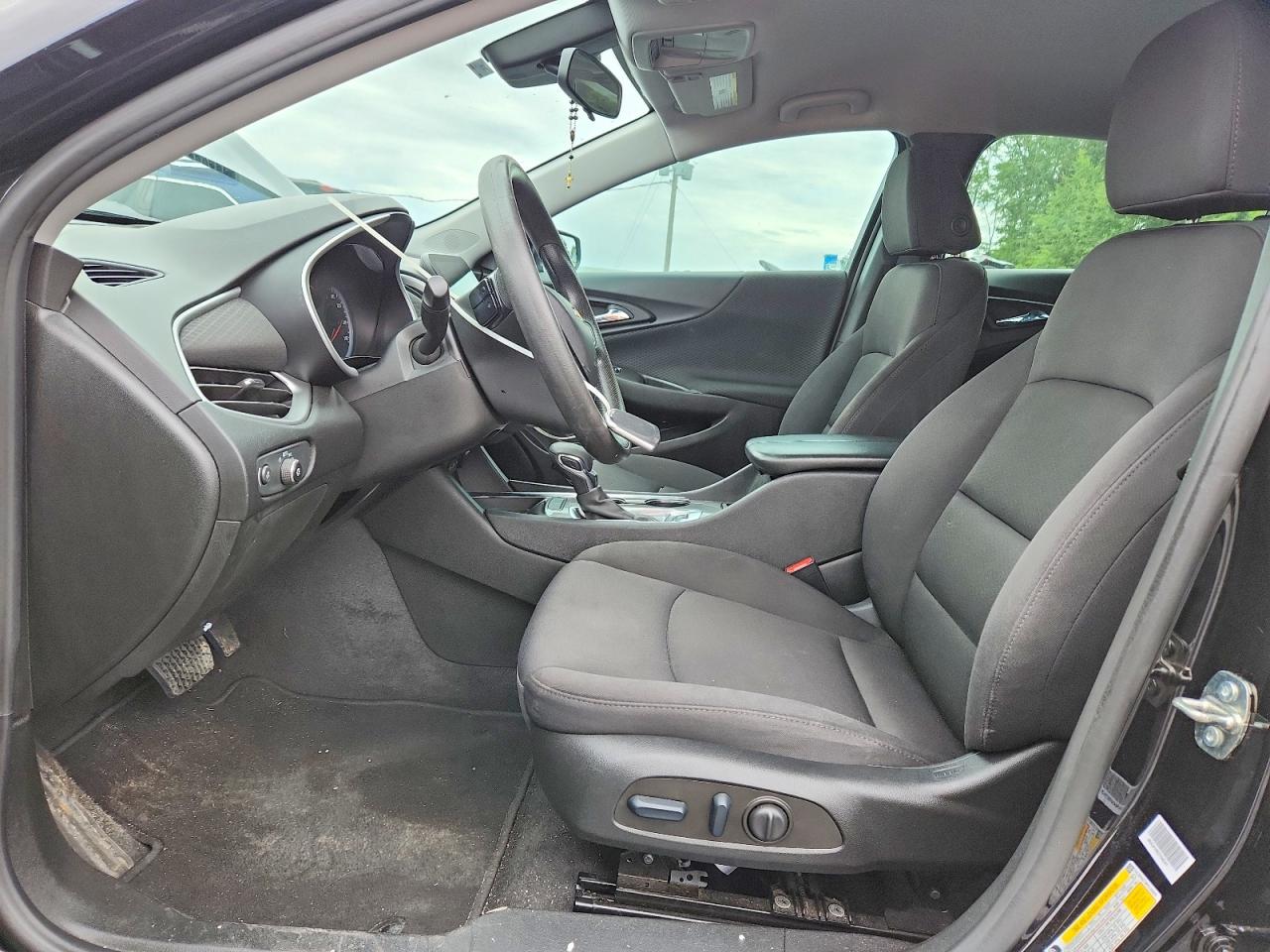 2023 CHEVROLET MALIBU LT photo 13