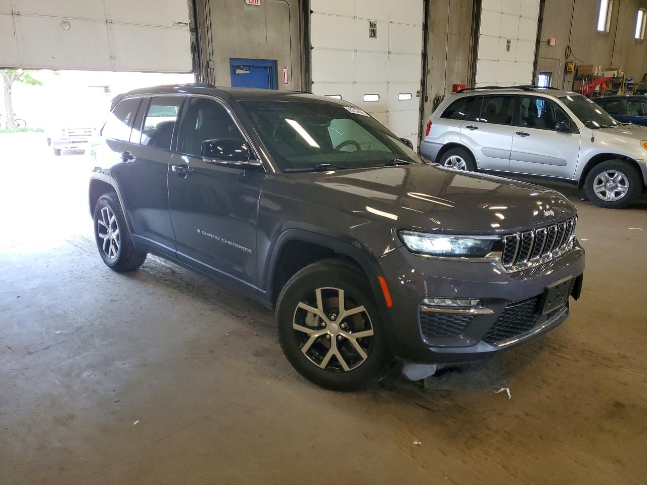 2024 JEEP GRAND CHEROKEE LIMITED photo 10