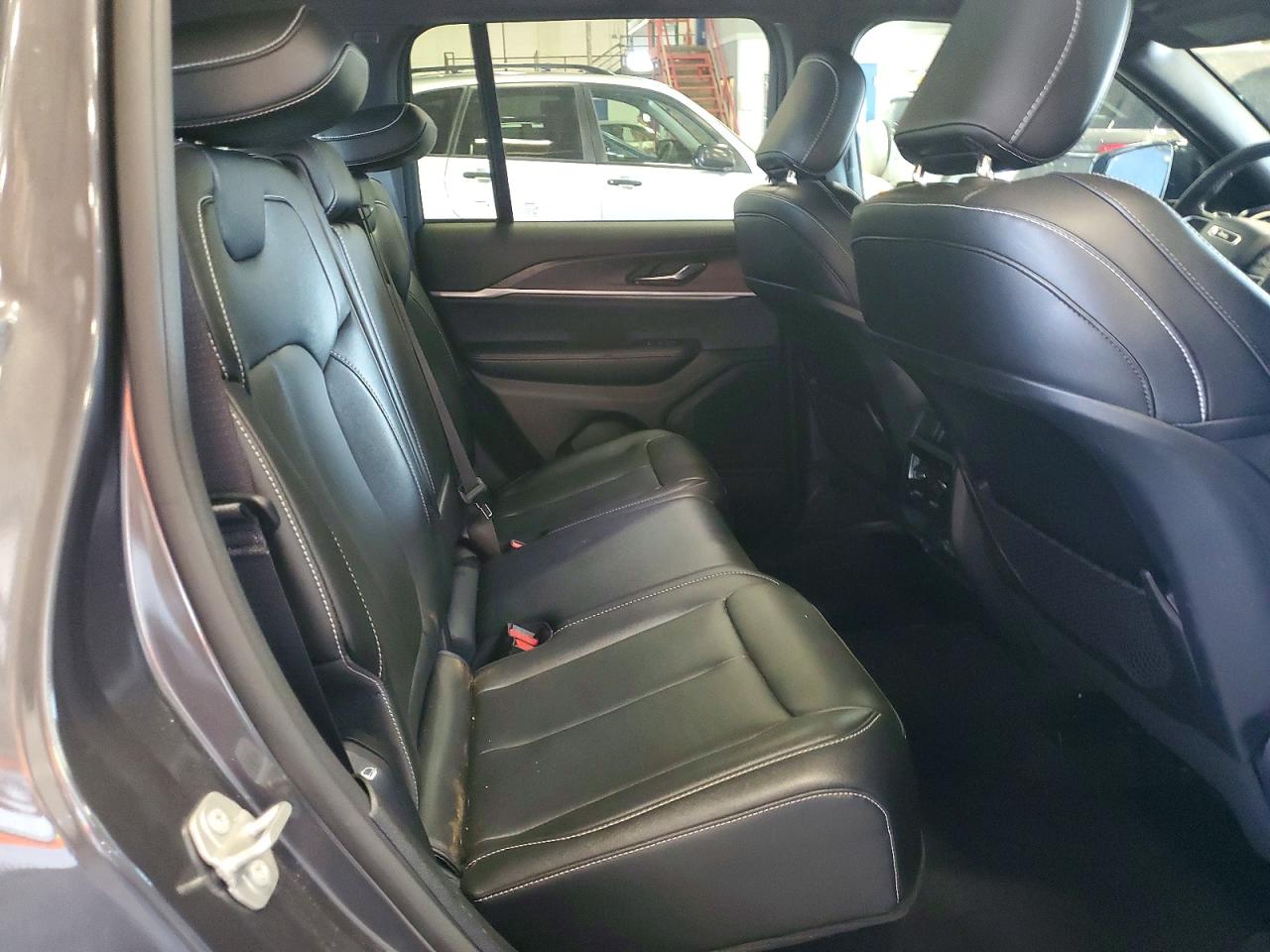 2024 JEEP GRAND CHEROKEE LIMITED photo 31
