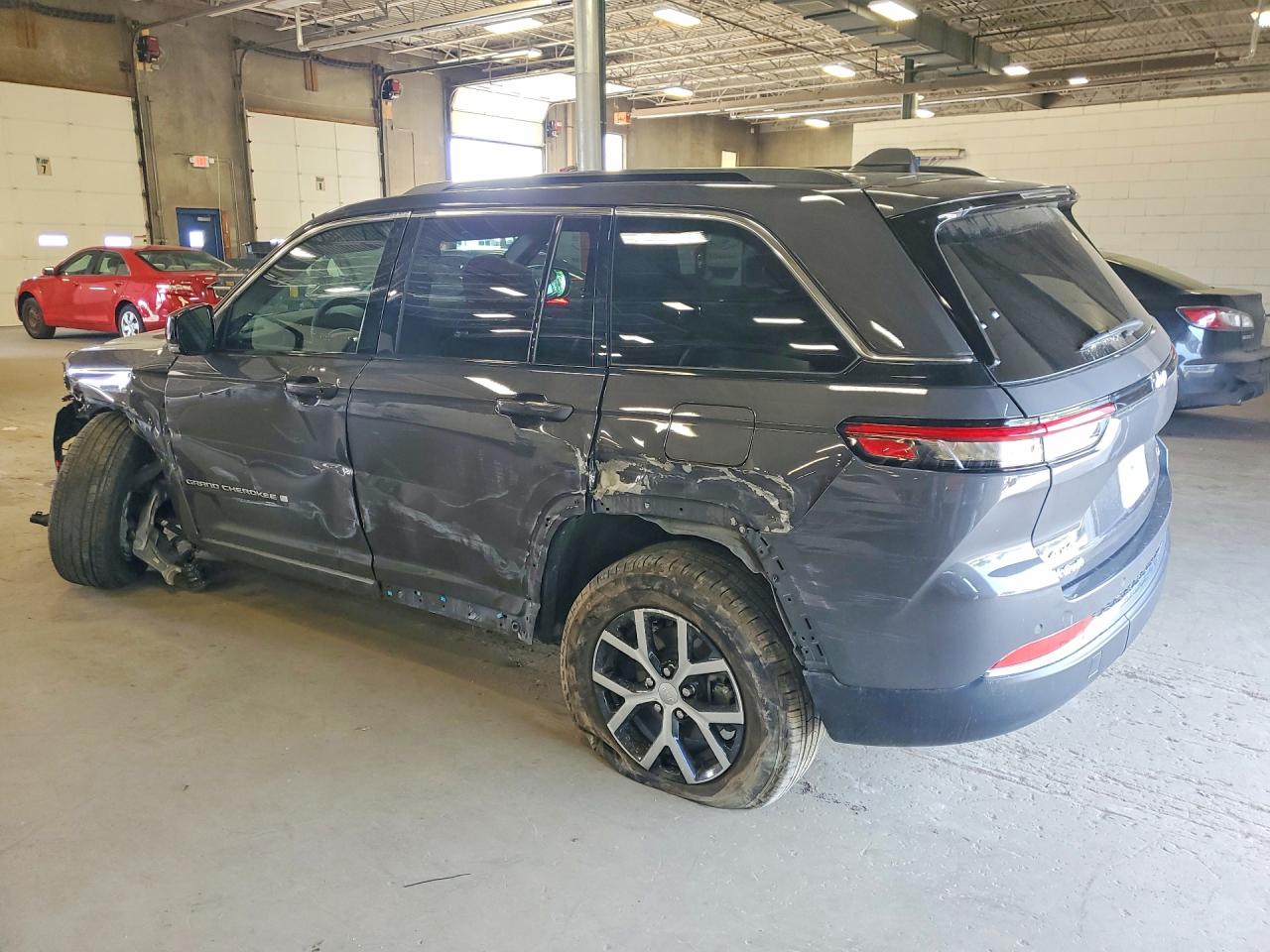 2024 JEEP GRAND CHEROKEE LIMITED photo 4