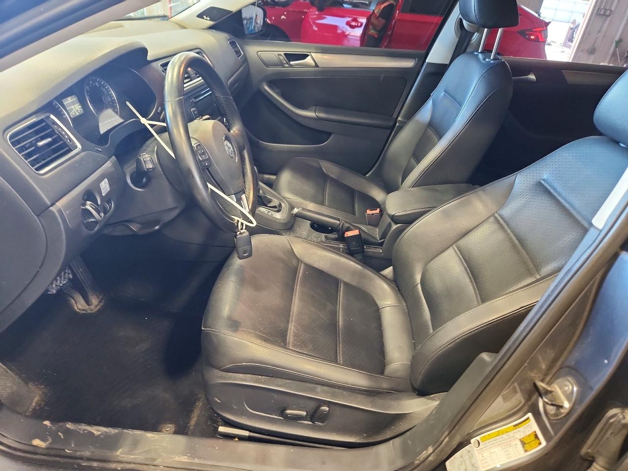 2014 VOLKSWAGEN JETTA TDI photo 13