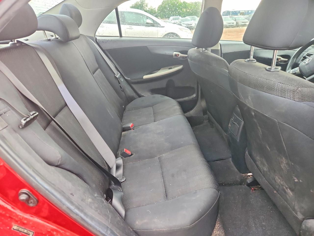 2011 TOYOTA COROLLA S photo 19