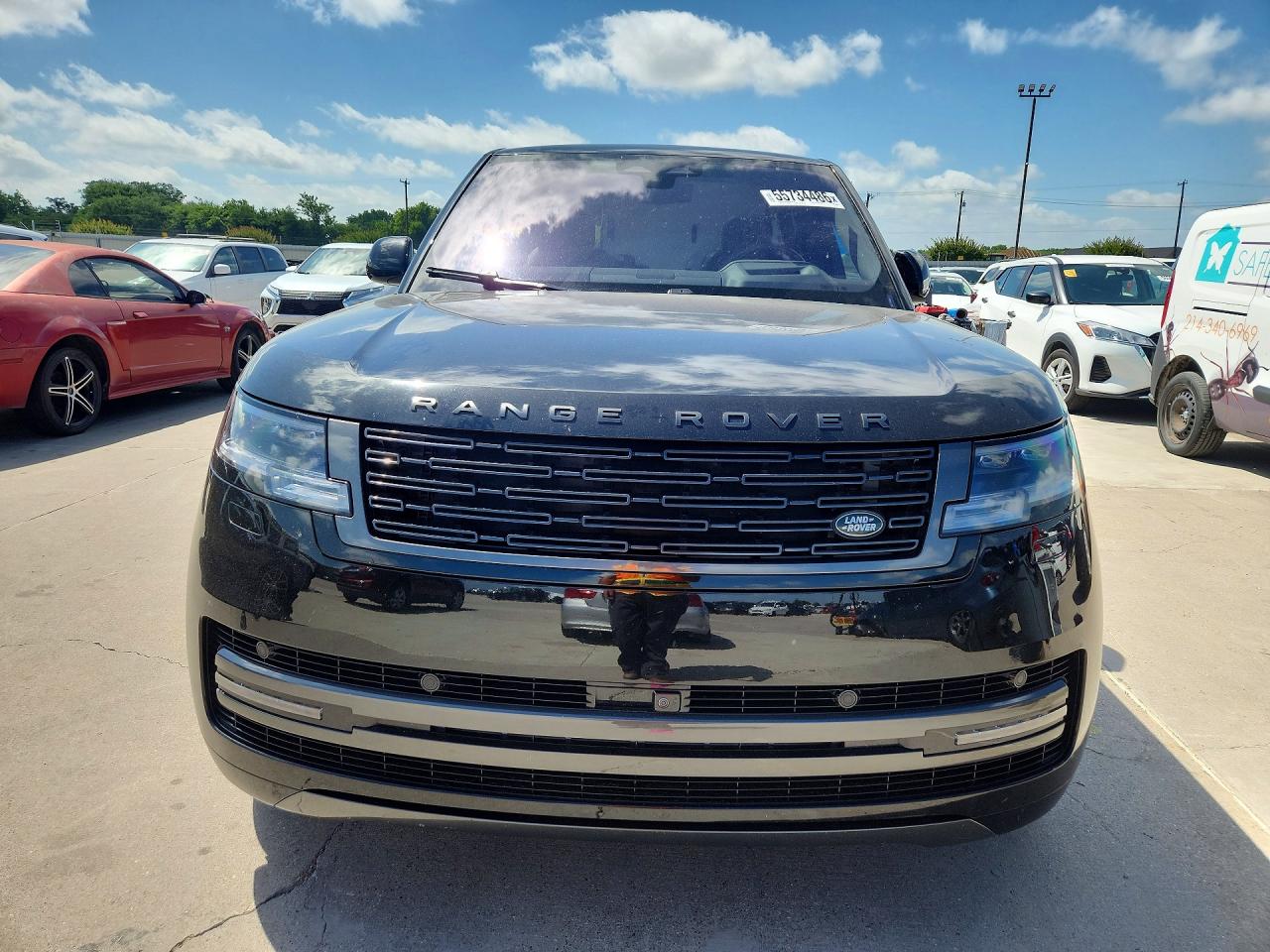2023 LAND ROVER RANGE ROVER SE photo 9