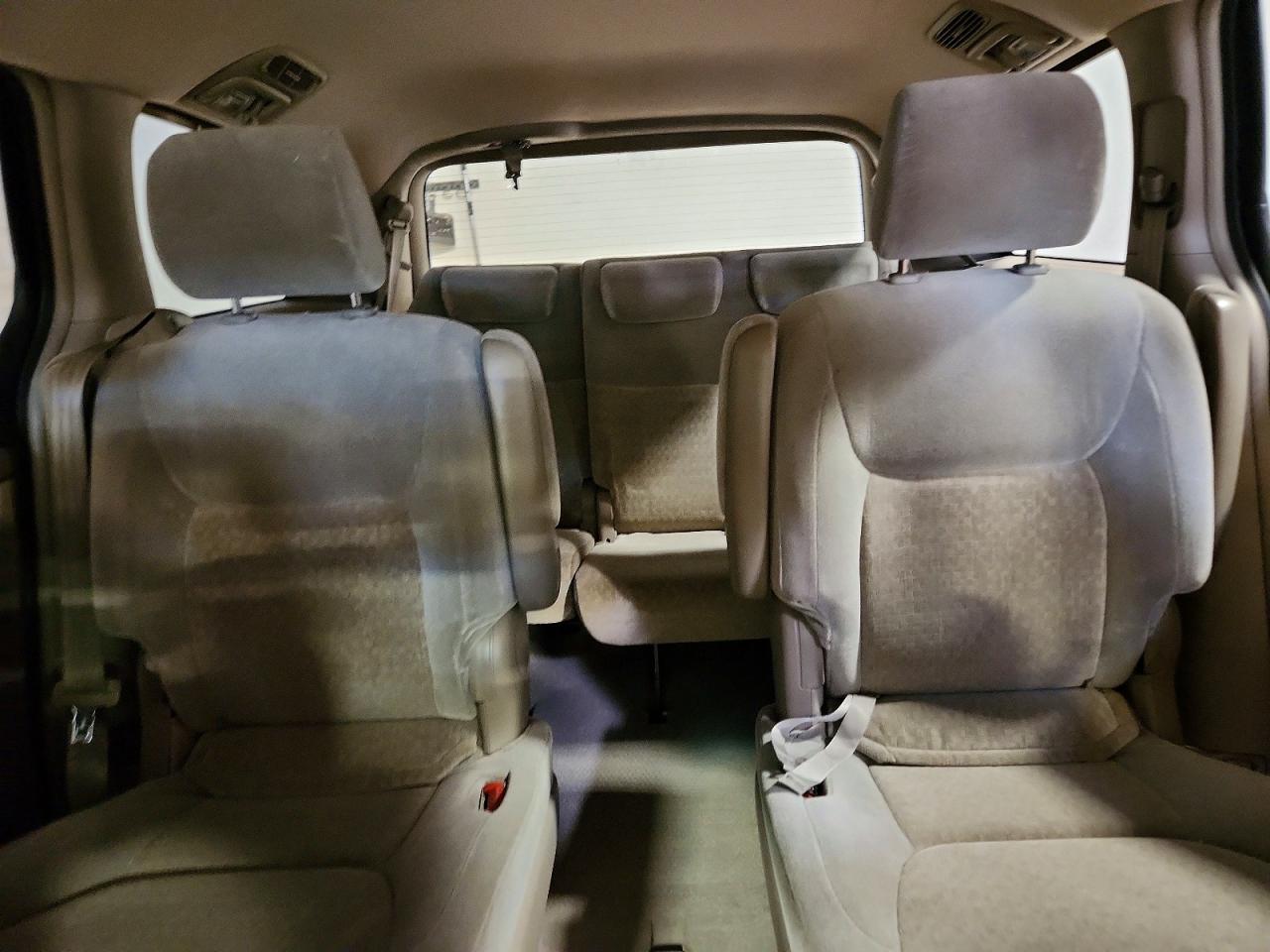 2004 TOYOTA SIENNA CE 7 PASSENGER photo 28