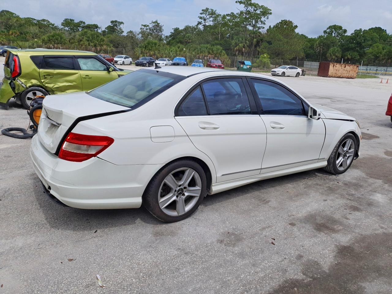 2010 MERCEDES-BENZ C 300 photo 5