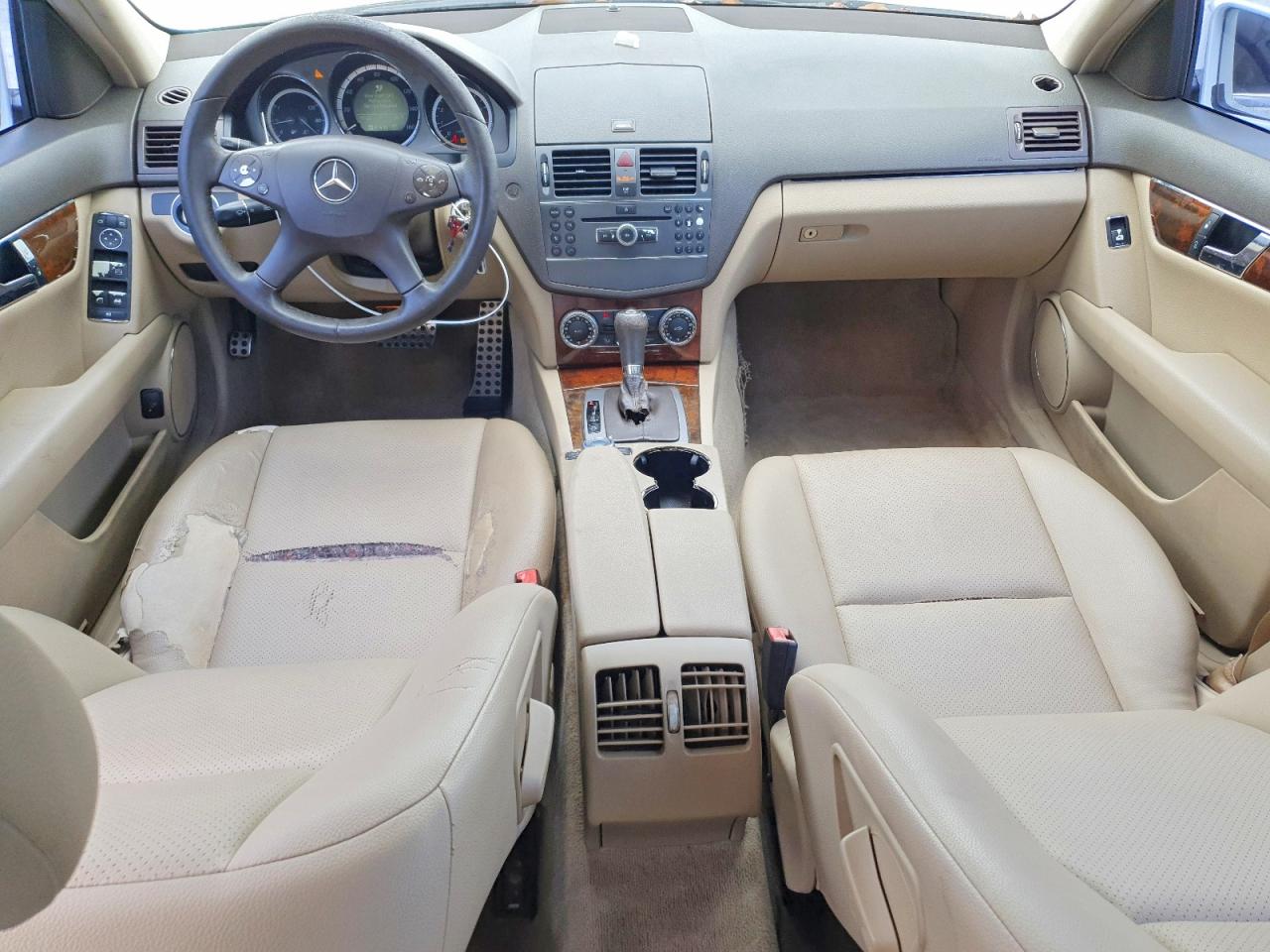 2010 MERCEDES-BENZ C 300 photo 15