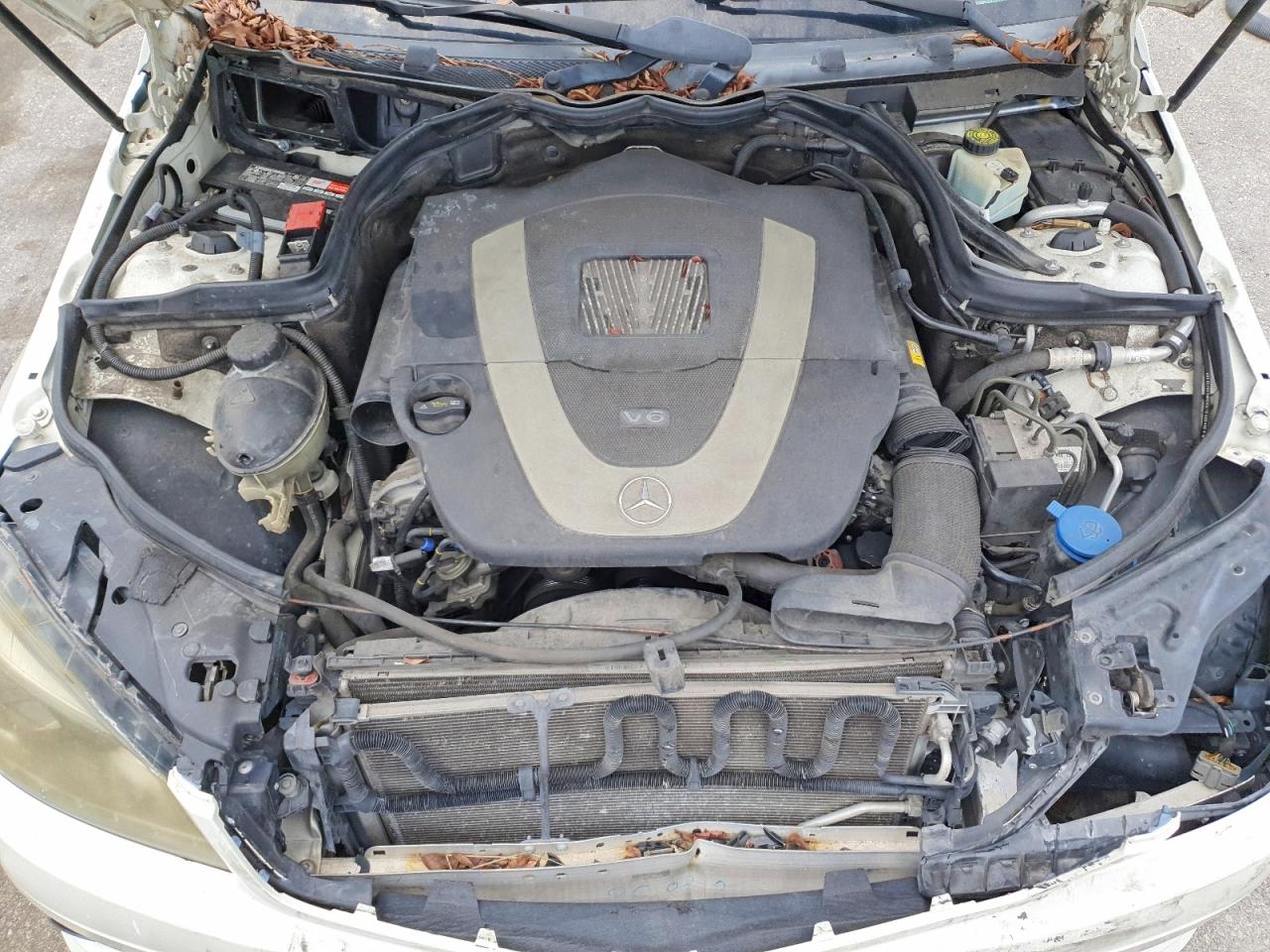 2010 MERCEDES-BENZ C 300 photo 21