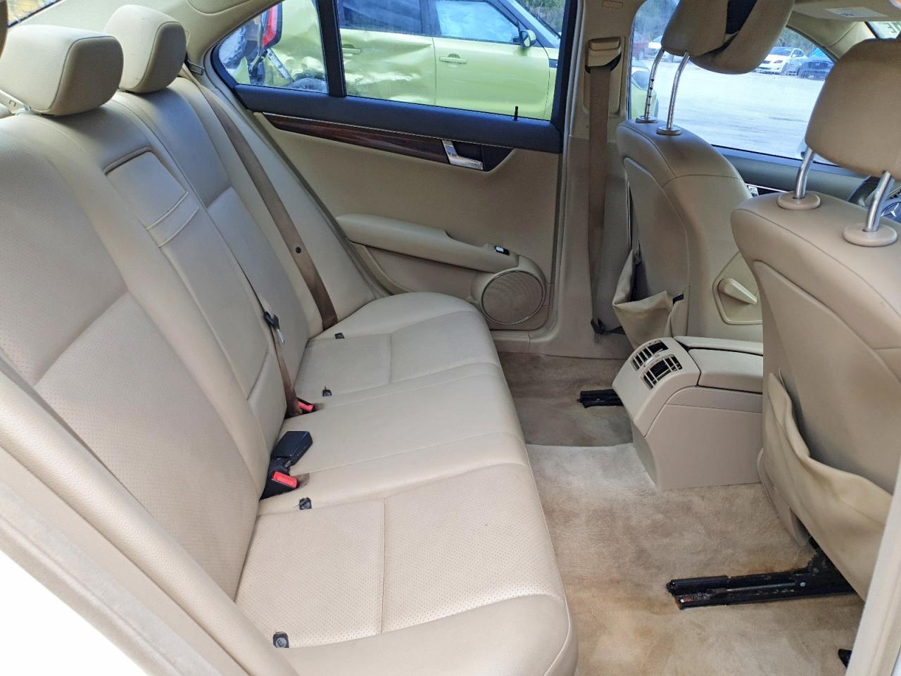2010 MERCEDES-BENZ C 300 photo 19