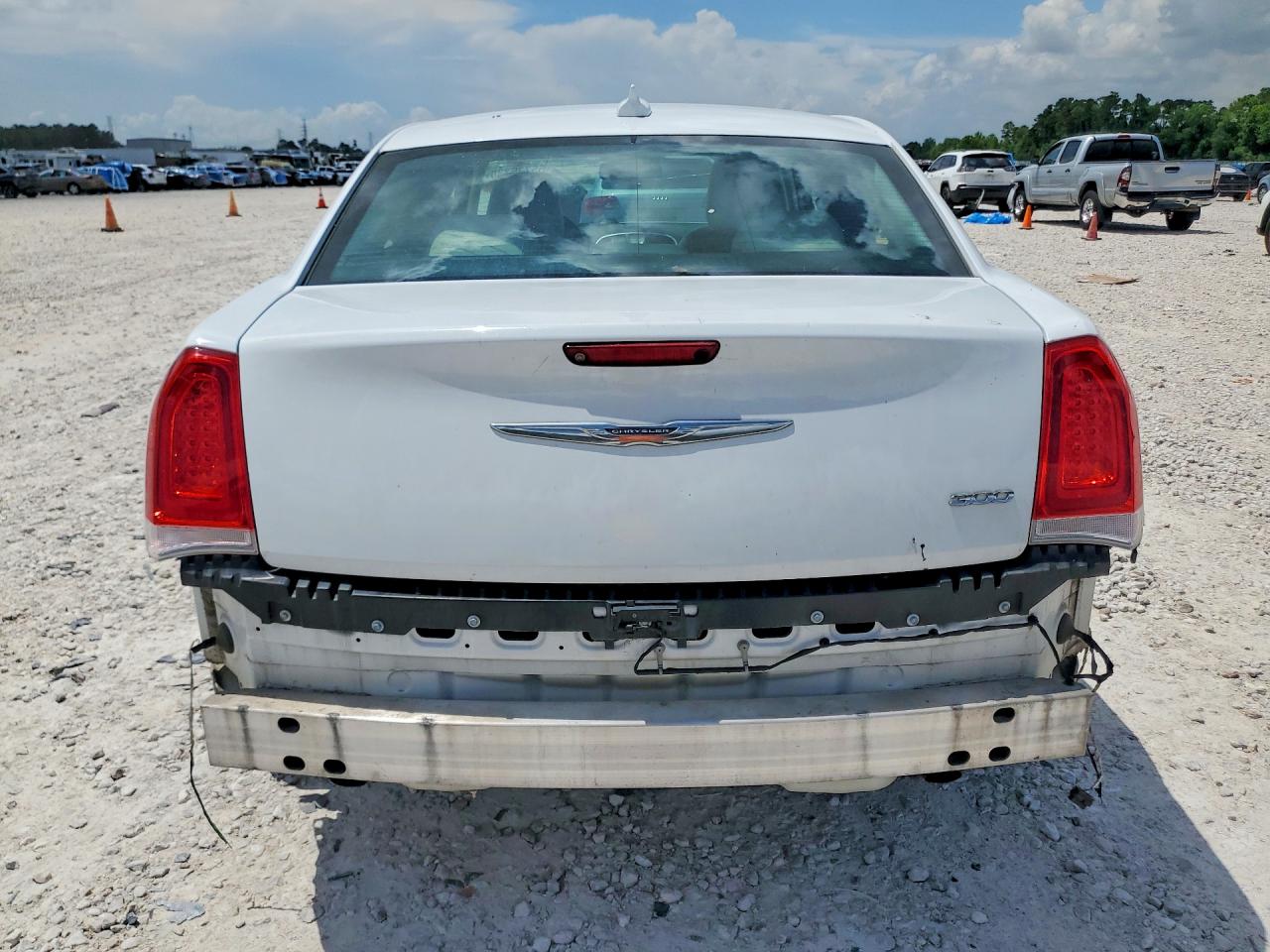 2018 CHRYSLER 300 LIMITED photo 11