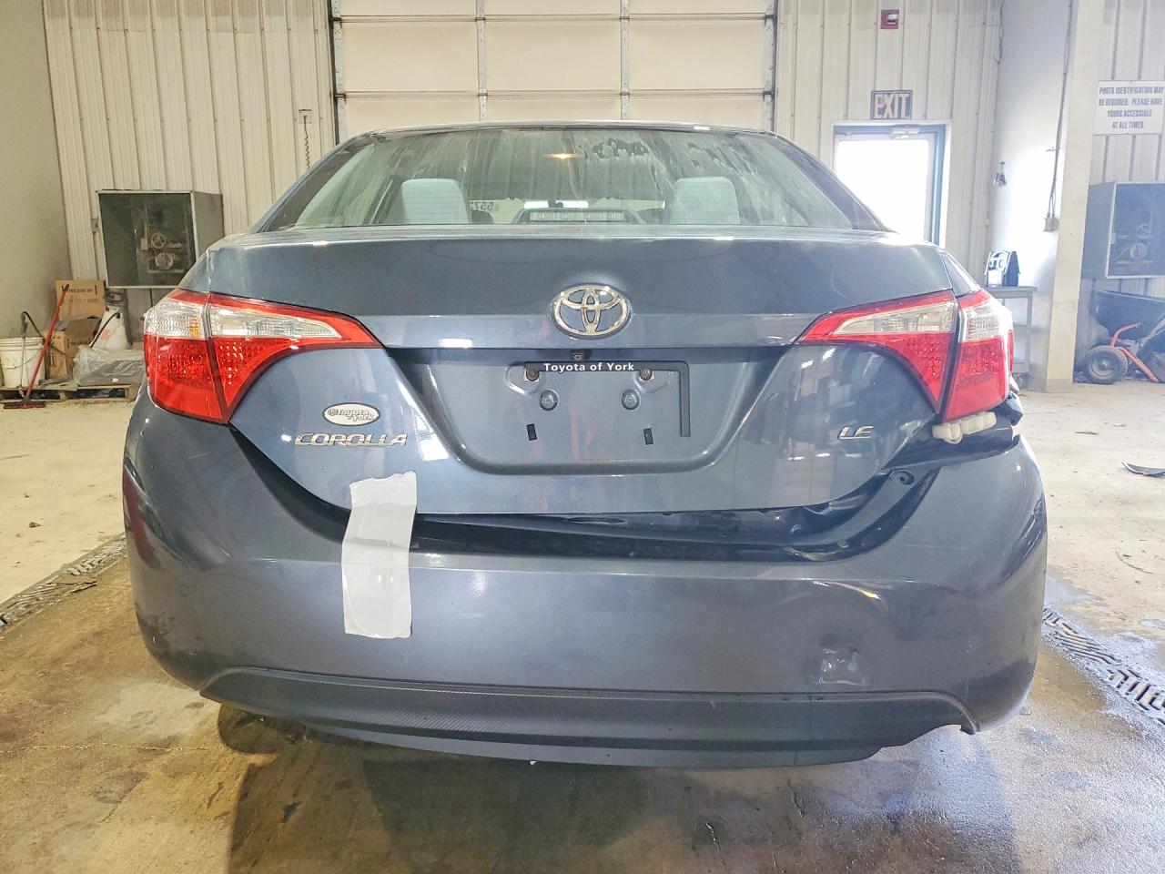 2016 TOYOTA COROLLA LE photo 6