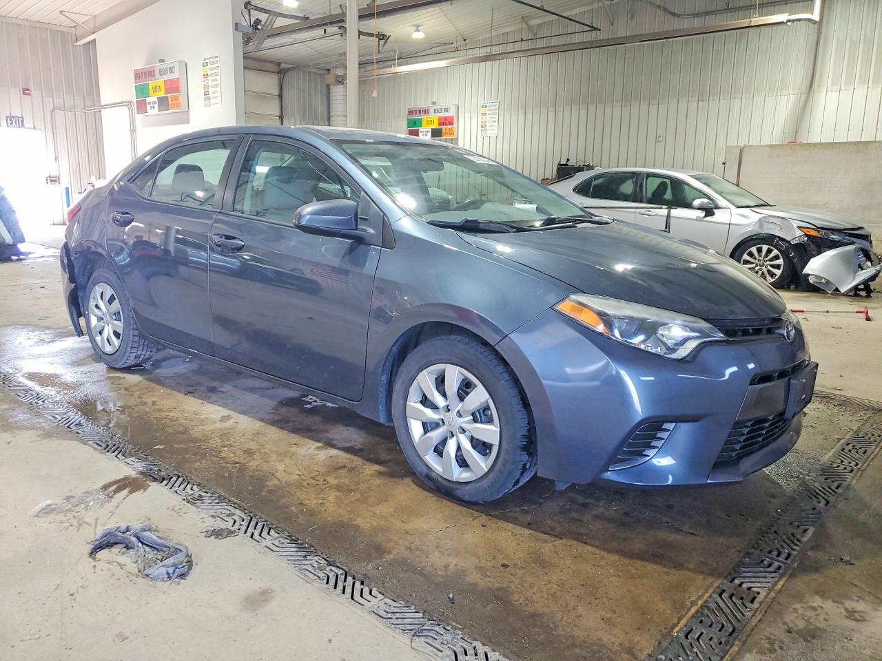 2016 TOYOTA COROLLA LE photo 4