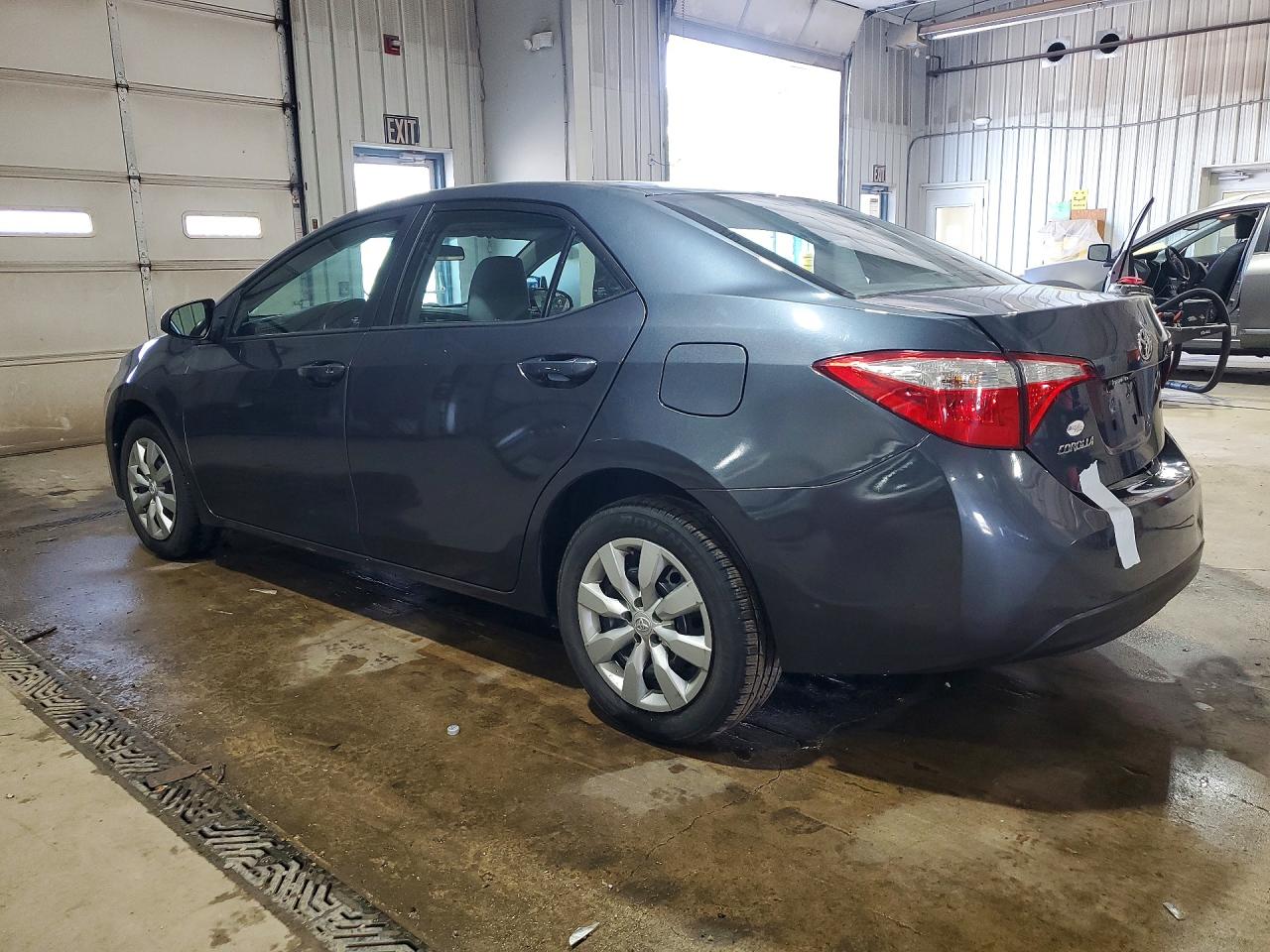 2016 TOYOTA COROLLA LE photo 2