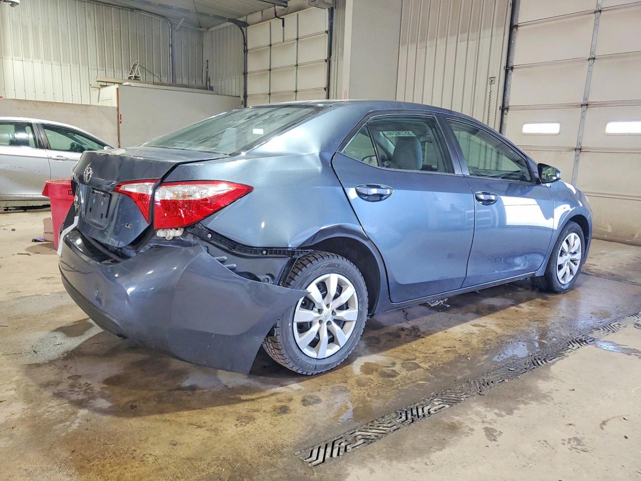 2016 TOYOTA COROLLA LE photo 3
