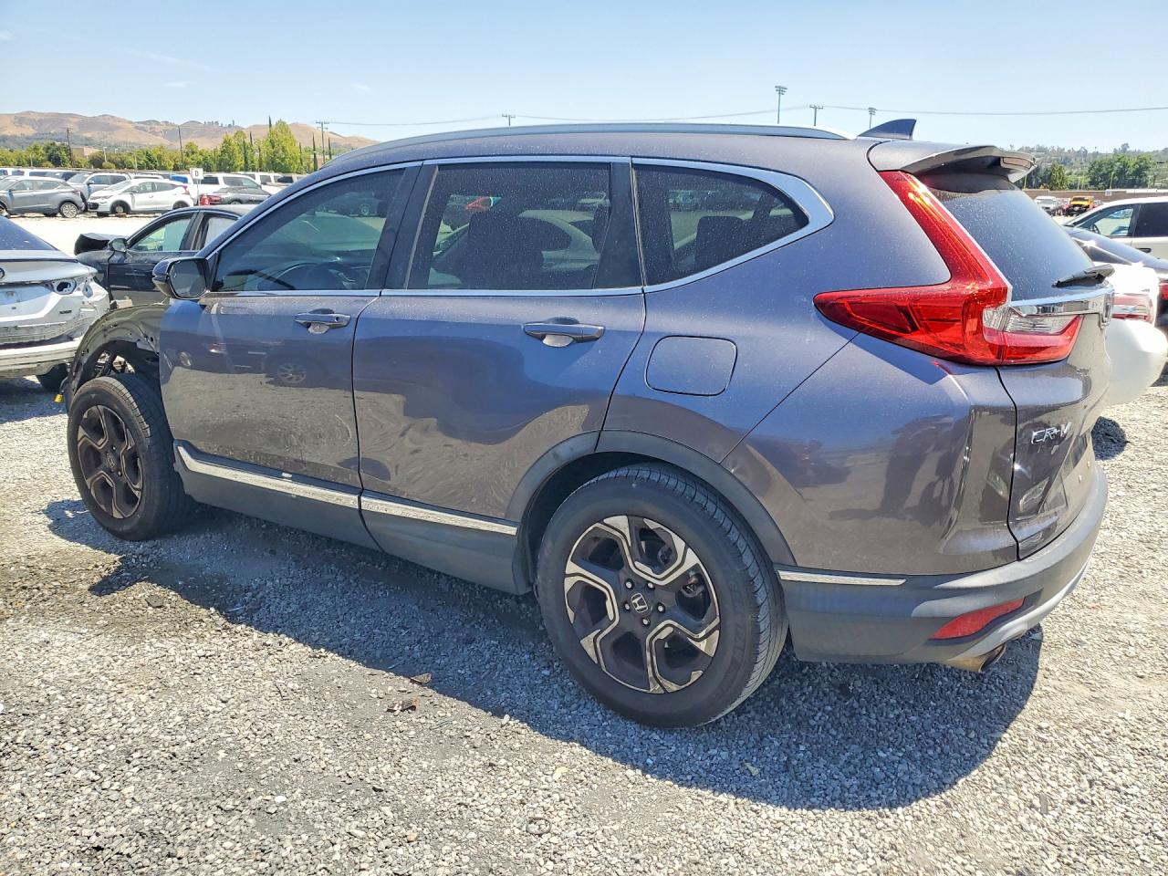 2017 HONDA CR-V TOURING photo 3
