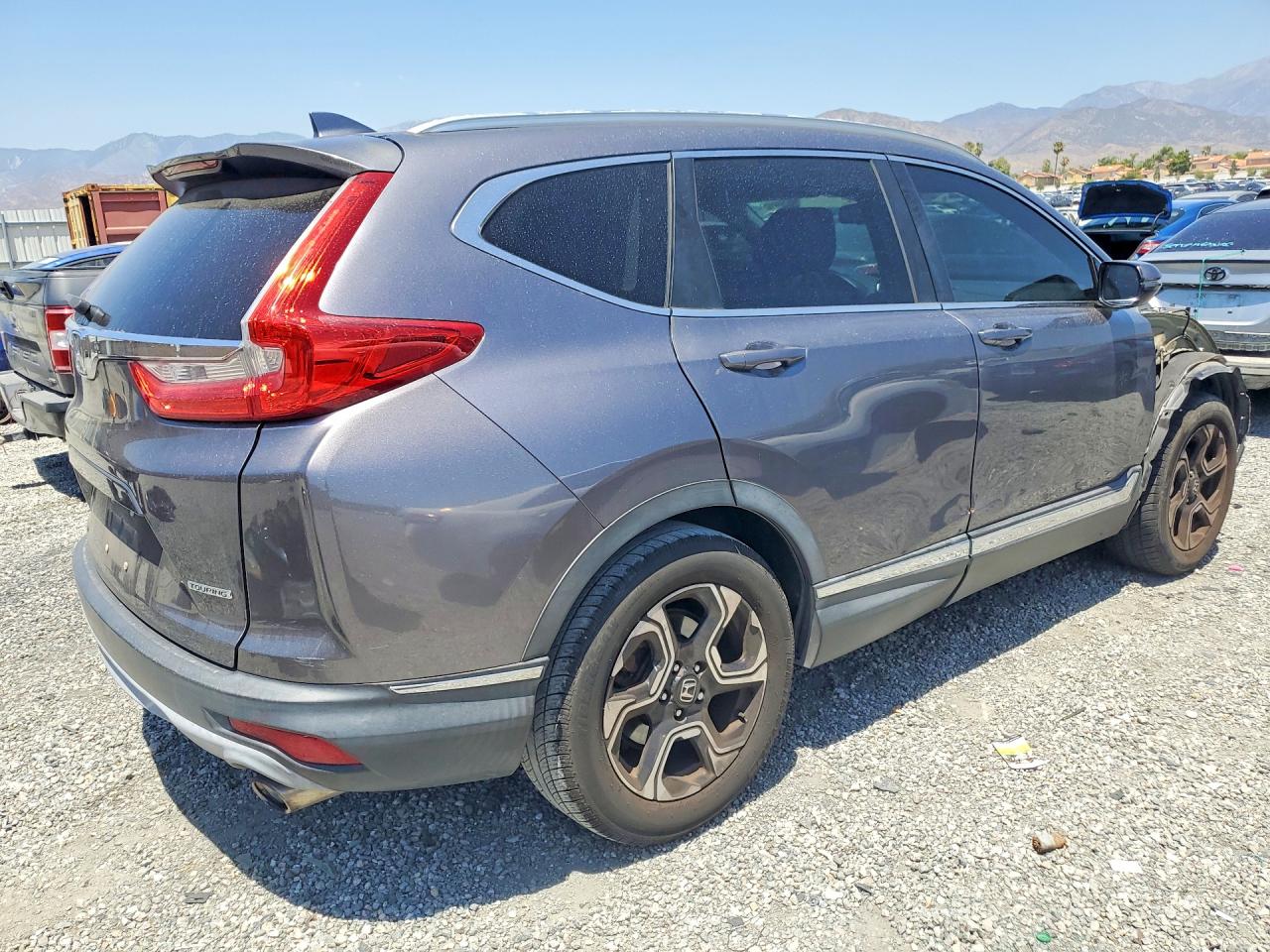2017 HONDA CR-V TOURING photo 5