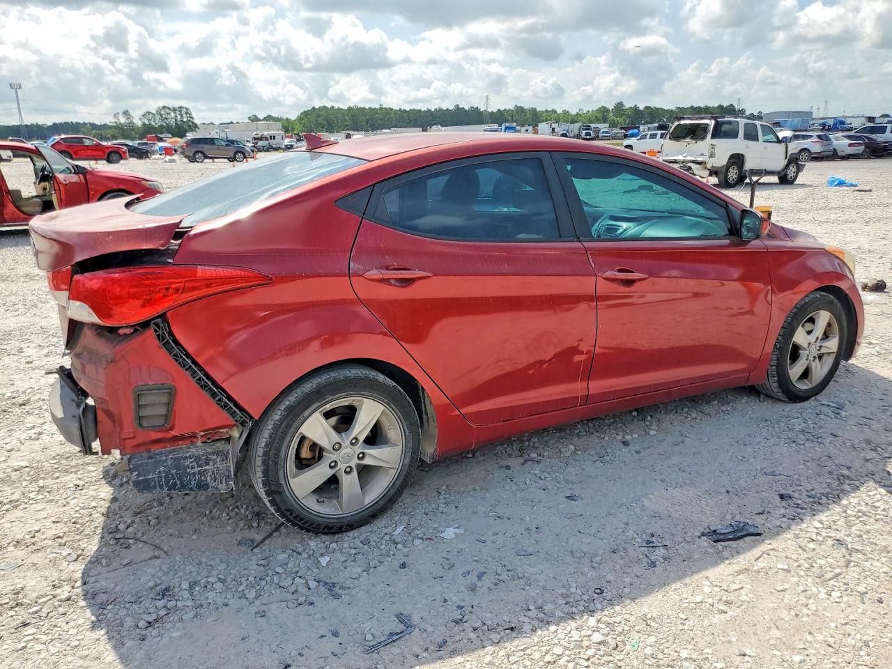 2013 HYUNDAI ELANTRA GLS photo 5