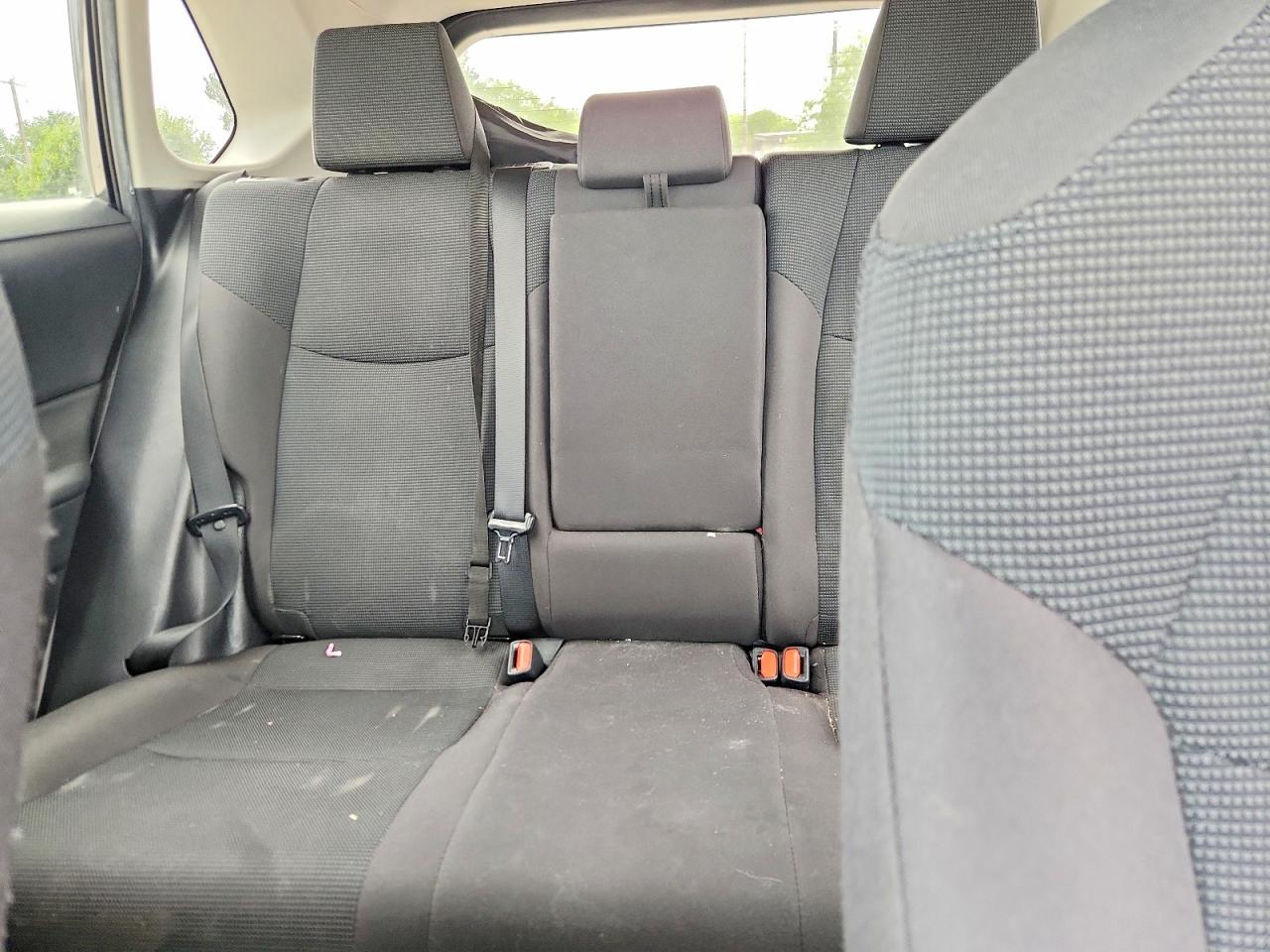 2019 TOYOTA RAV4 LE photo 19
