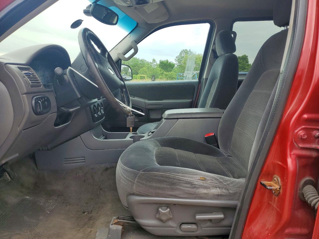 2002 FORD EXPLORER XLT photo 19