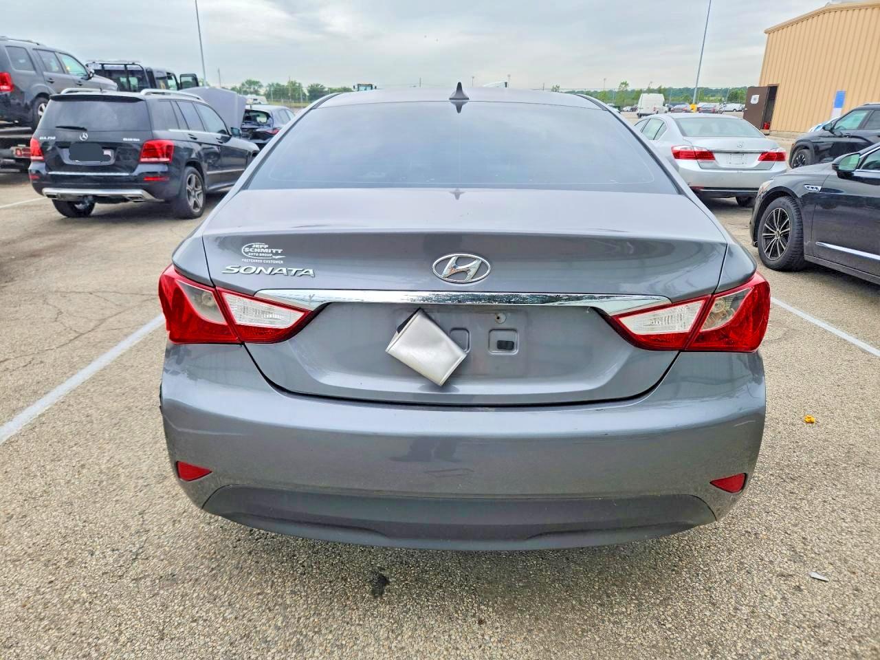 2014 HYUNDAI SONATA GLS photo 11