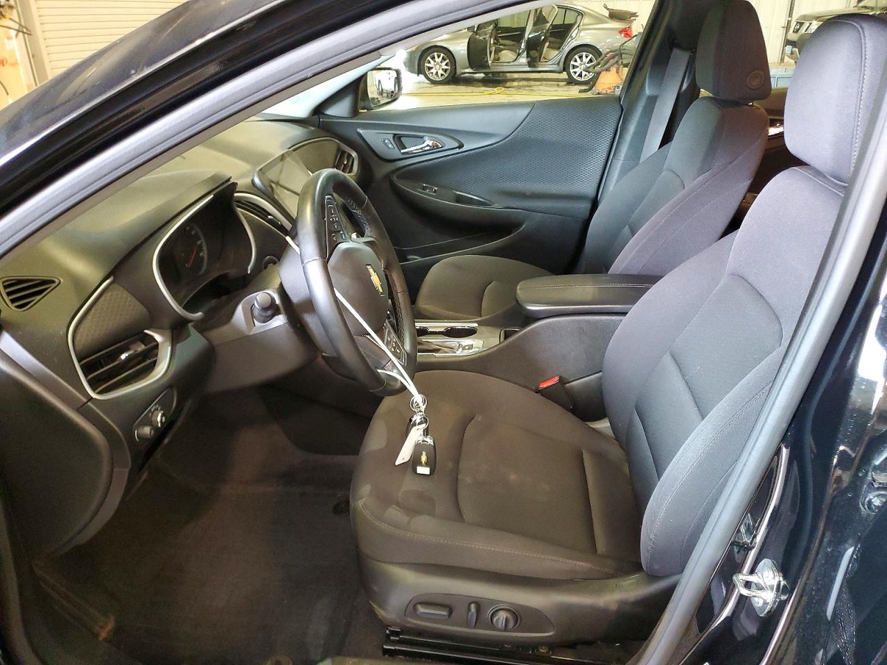 2024 CHEVROLET MALIBU LT photo 13