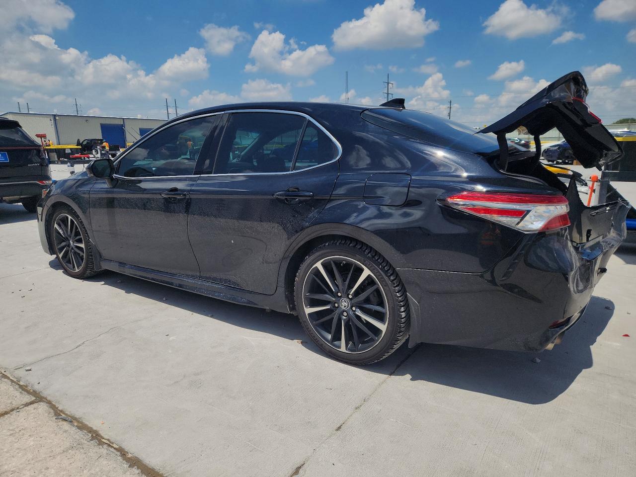 2018 TOYOTA CAMRY XSE V6 photo 3
