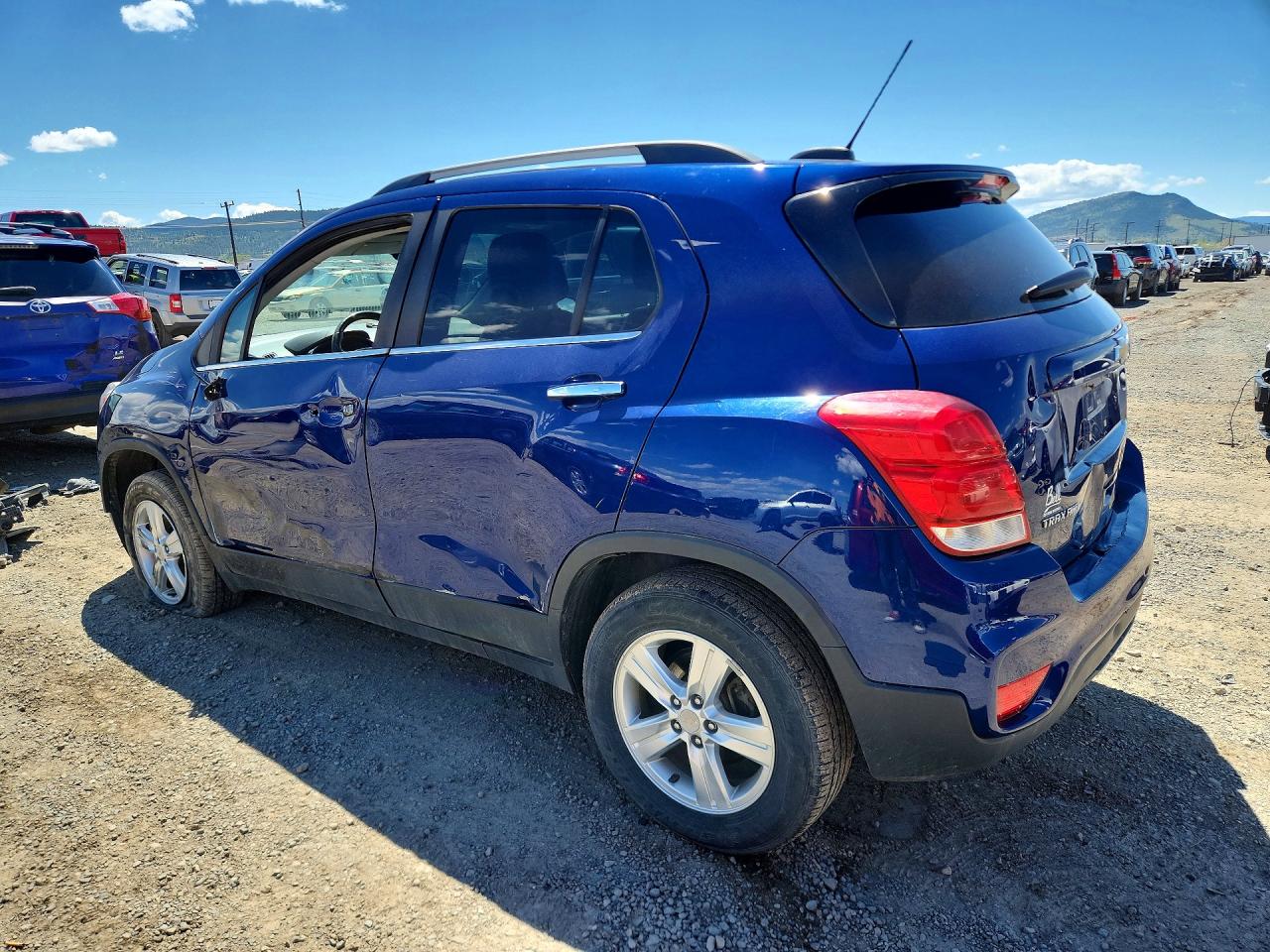 2017 CHEVROLET TRAX 1LT photo 4