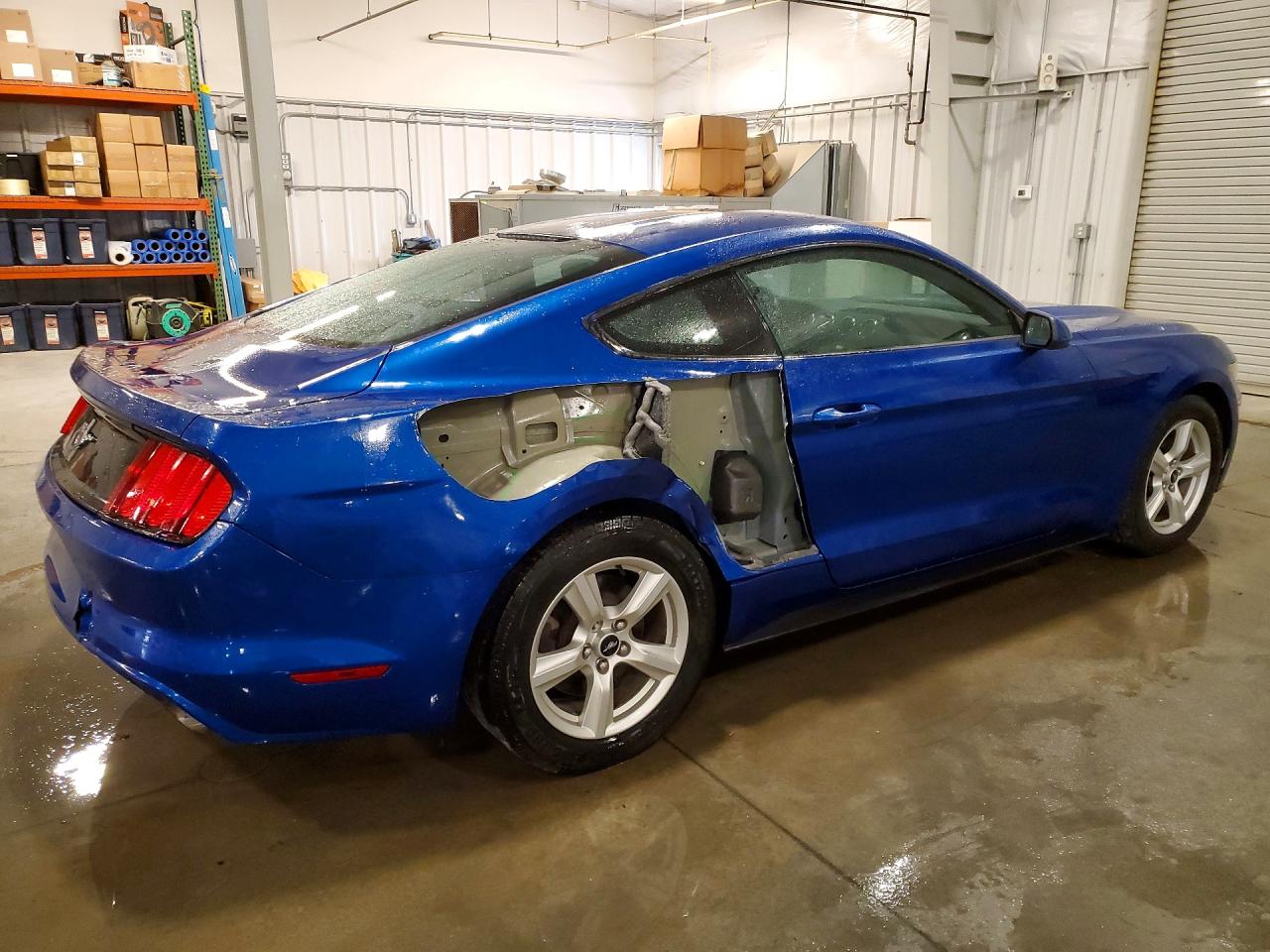 2017 FORD MUSTANG photo 5