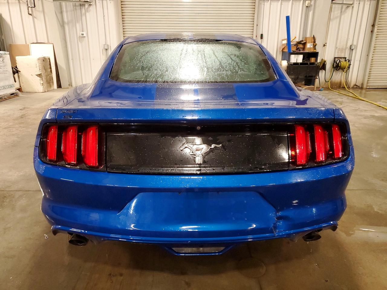 2017 FORD MUSTANG photo 11