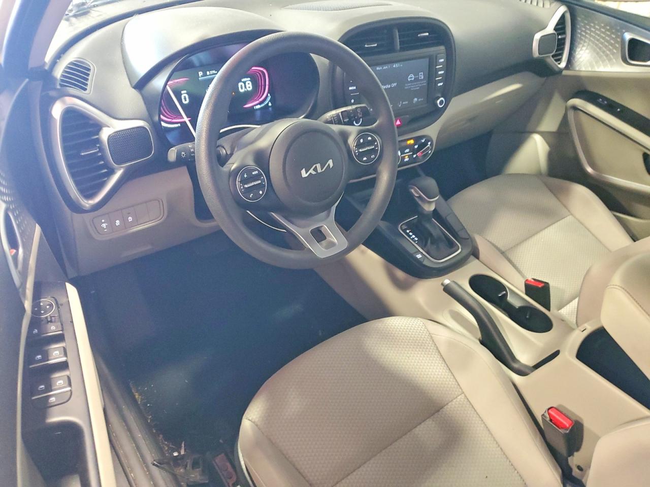 2025 KIA SOUL LX photo 15