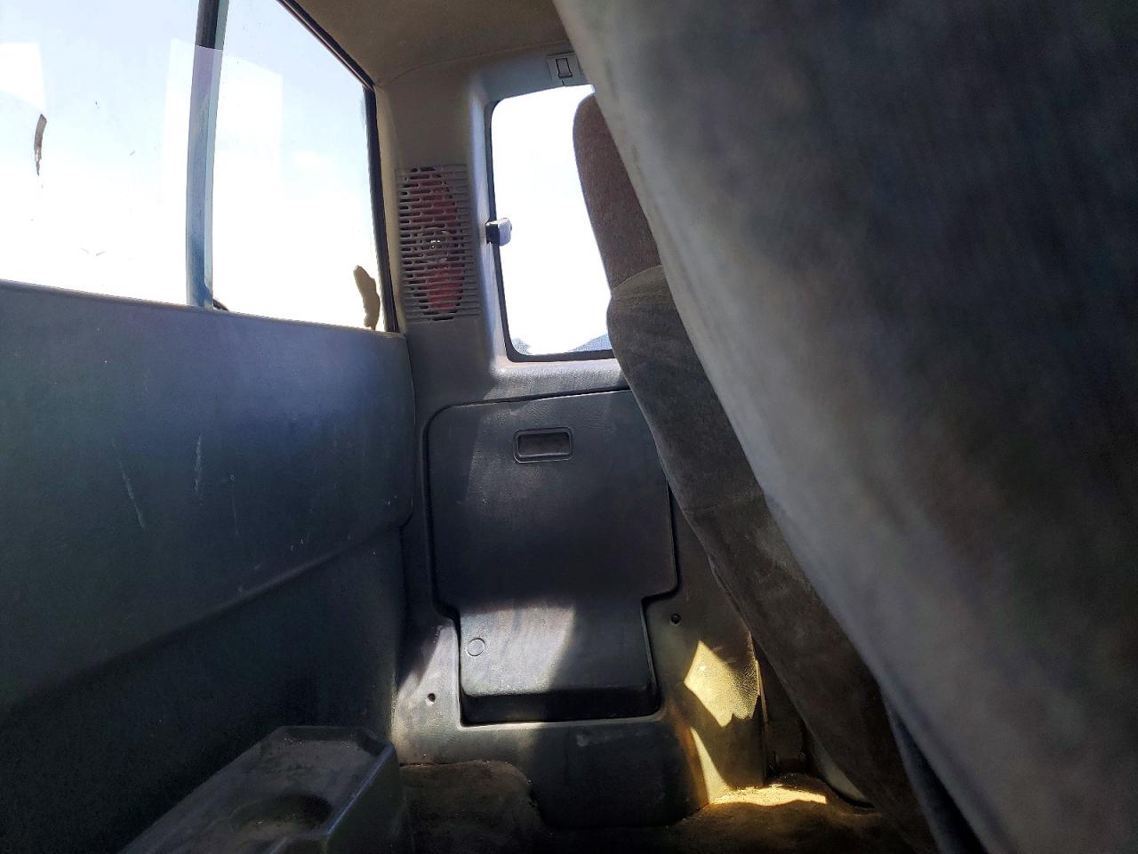 1998 CHEVROLET S TRUCK S10 photo 28