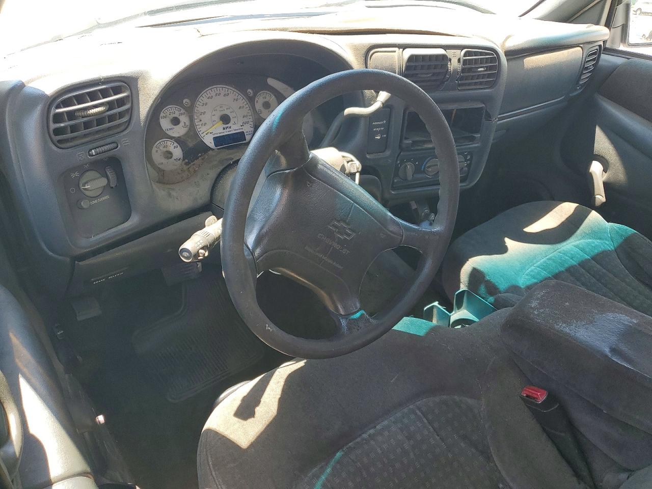1998 CHEVROLET S TRUCK S10 photo 22