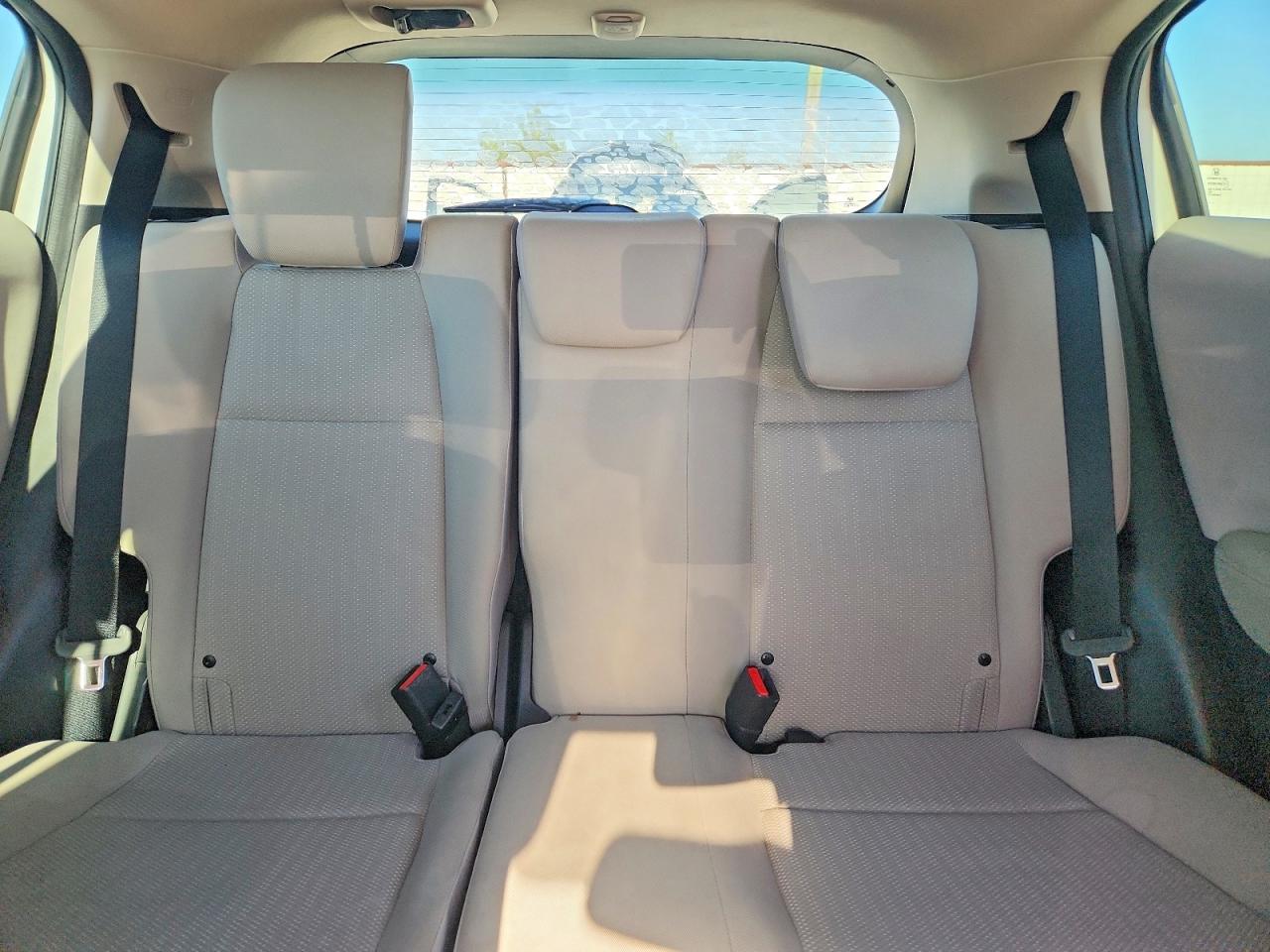 2016 HONDA HR-V LX photo 19