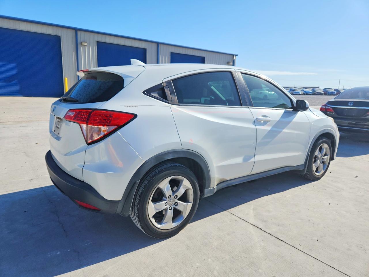 2016 HONDA HR-V LX photo 5