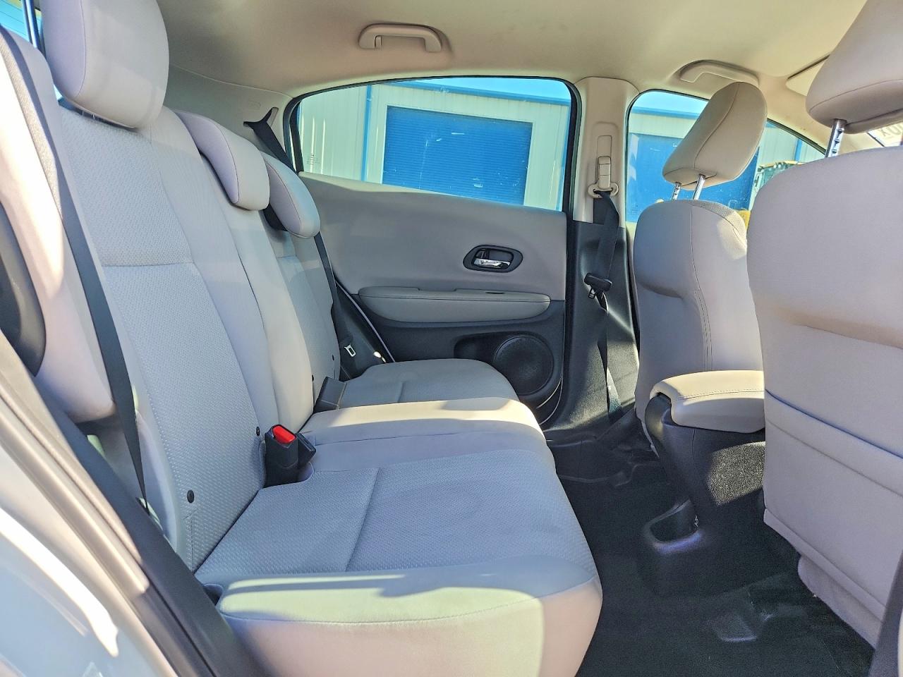 2016 HONDA HR-V LX photo 21
